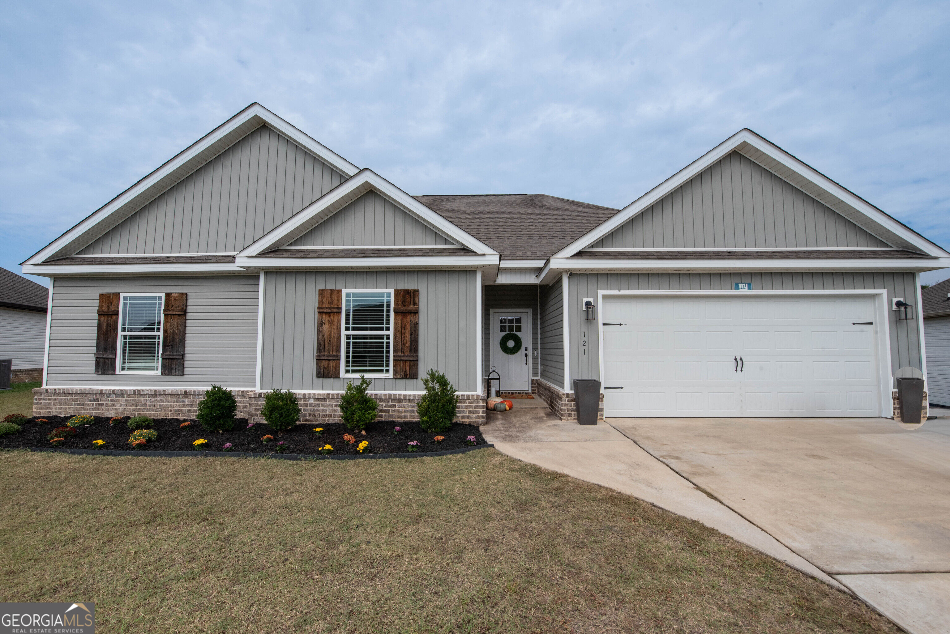 121 Locks Heath Ct. Property Photo 4