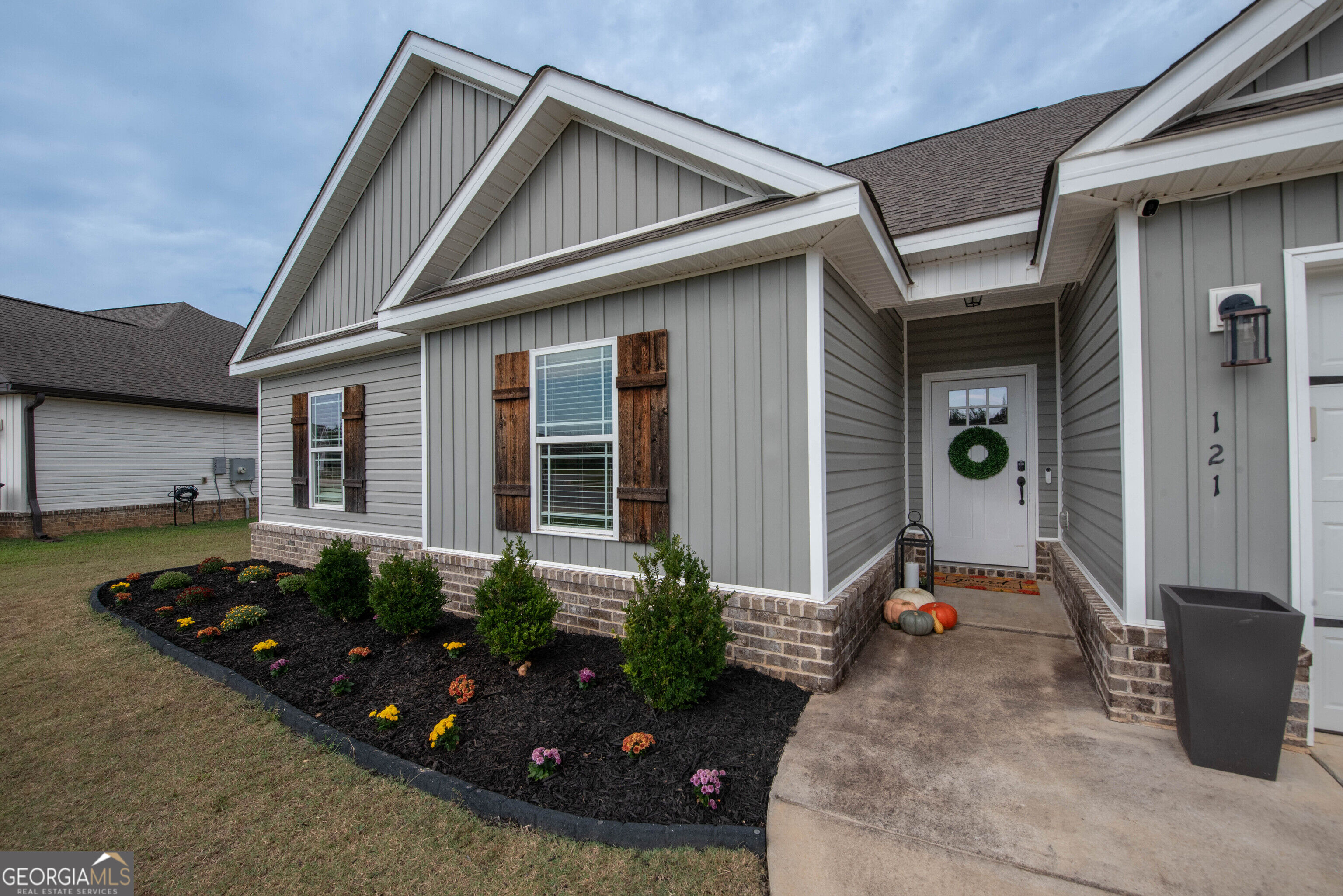121 Locks Heath Ct. Property Photo 5