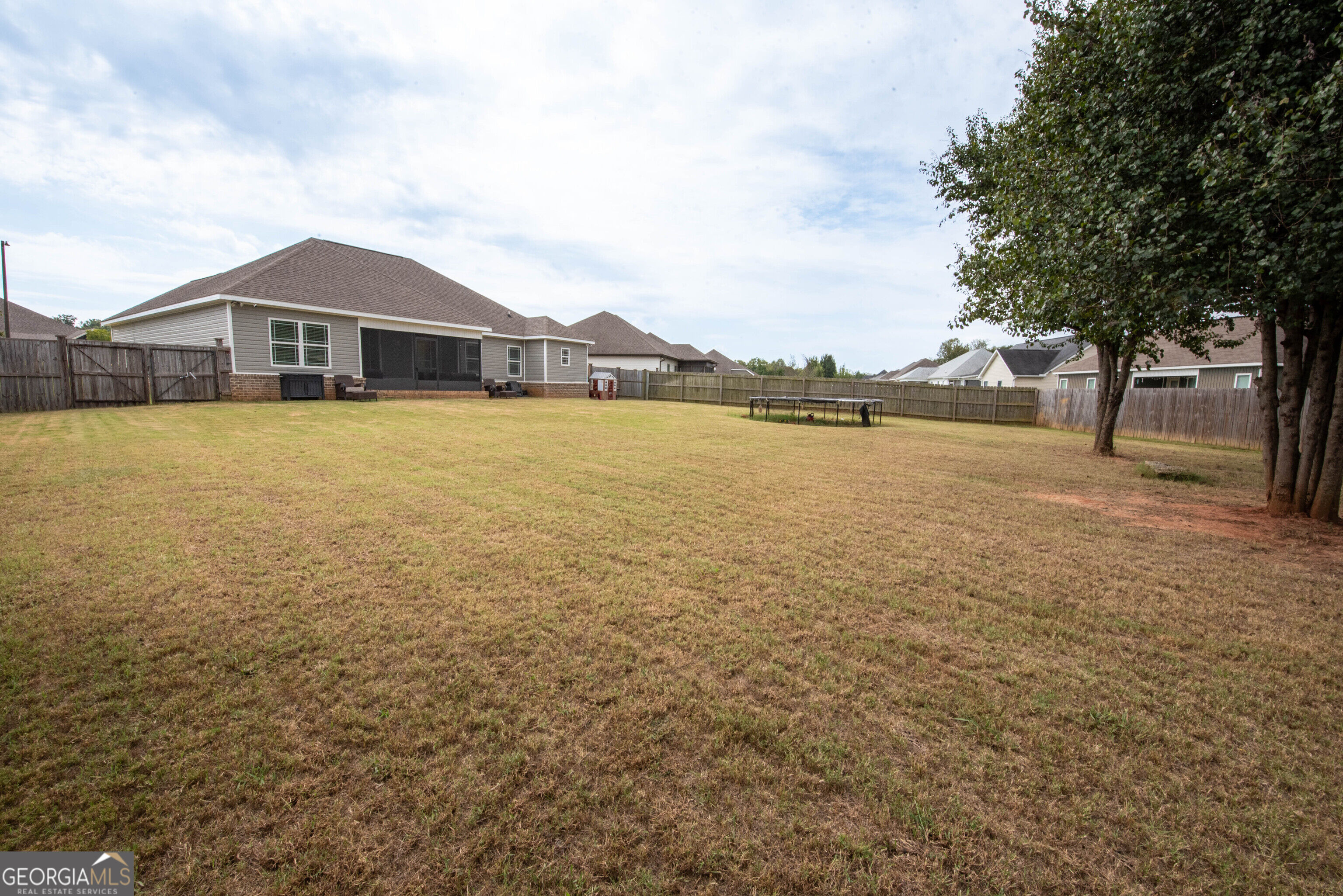 121 Locks Heath Ct. Property Photo 37