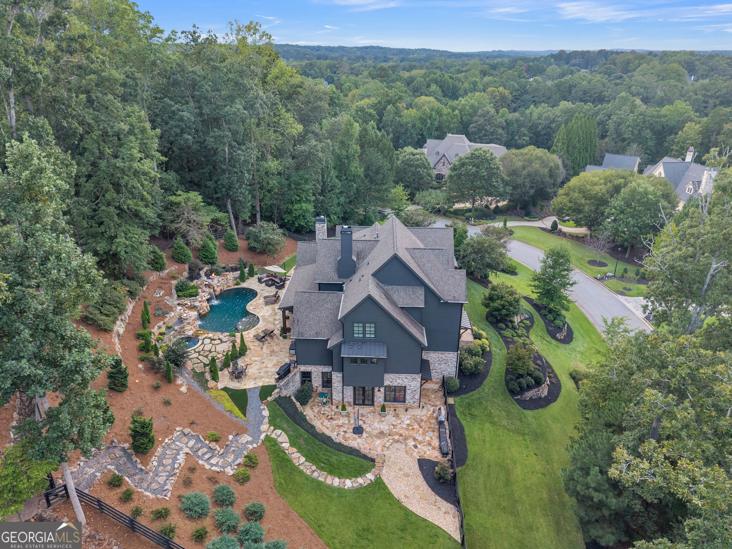765 Foxhollow Run Property Photo 4