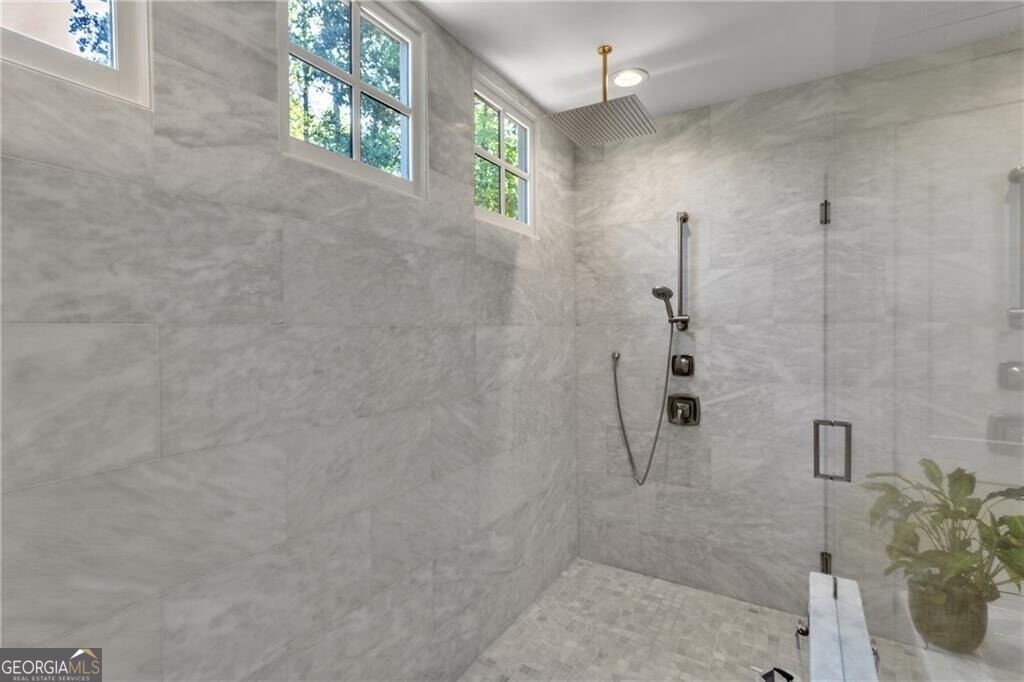 765 Foxhollow Run Property Photo 36
