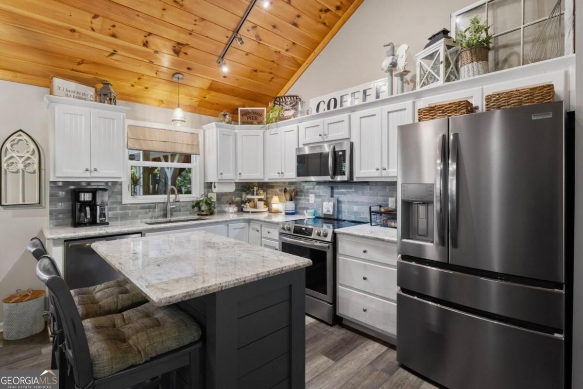 20 Foxhound Court Property Photo 9