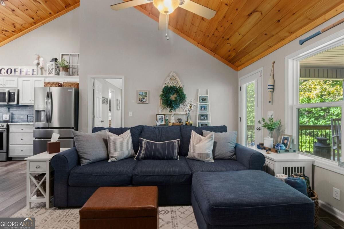 20 Foxhound Court Property Photo 14
