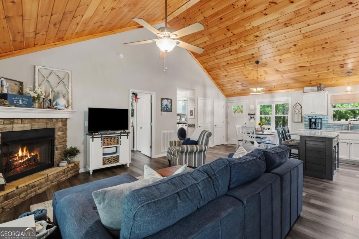 20 Foxhound Court Property Photo 17
