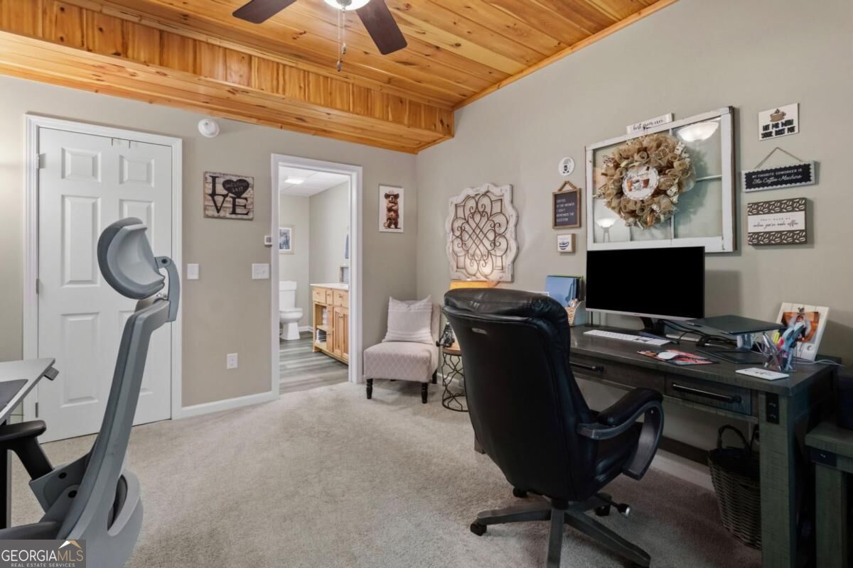 20 Foxhound Court Property Photo 32