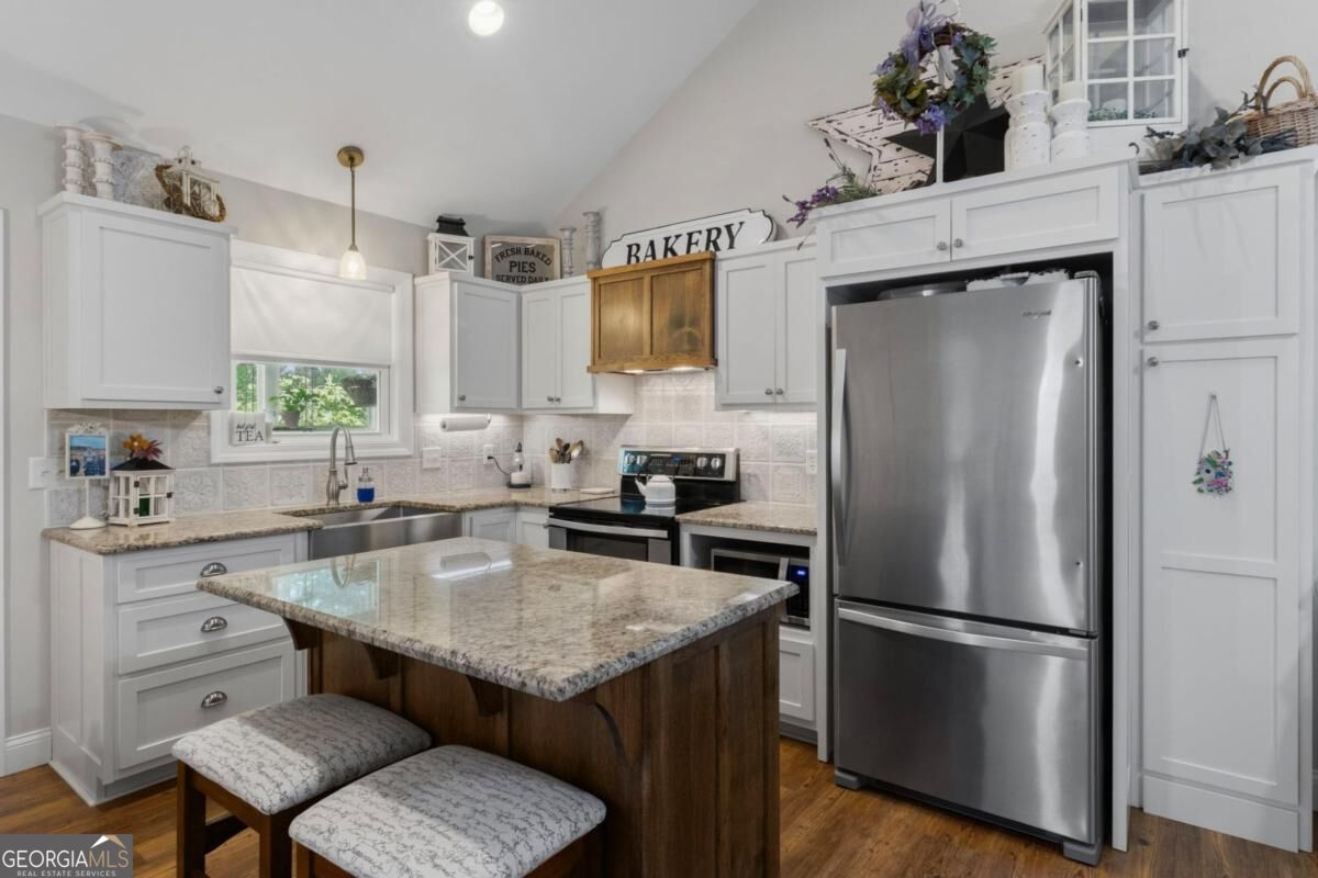 20 Foxhound Court Property Photo 40