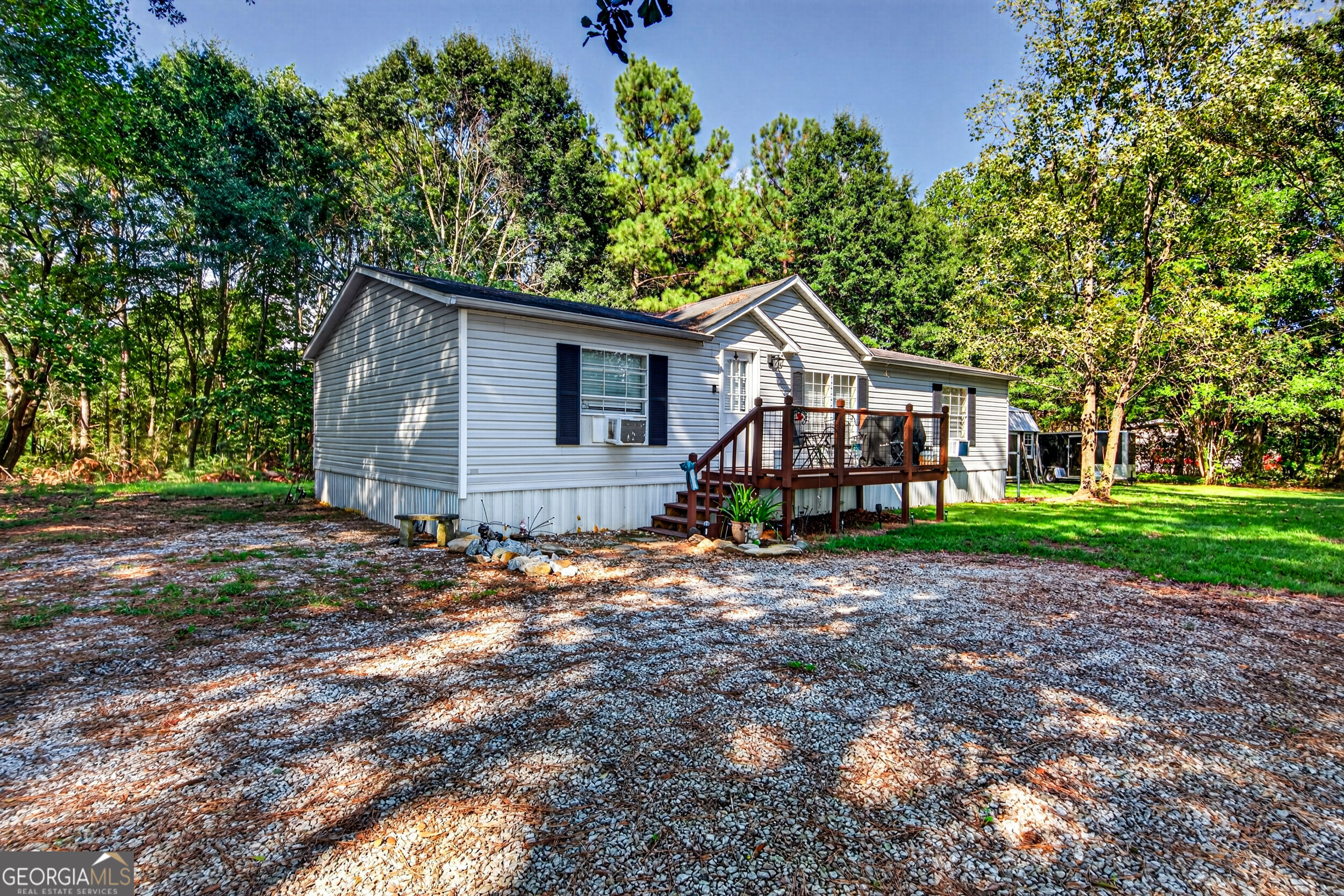 1183 Gumlog Road Property Photo 2