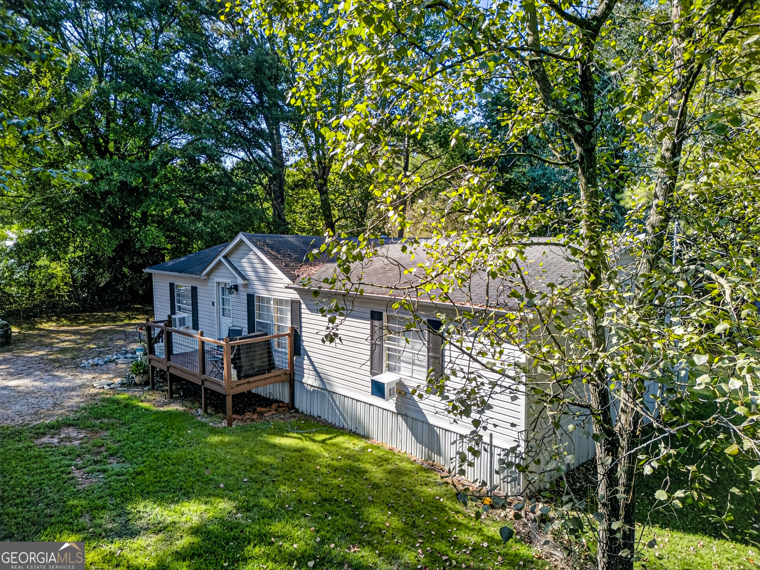 1183 Gumlog Road Property Photo 5