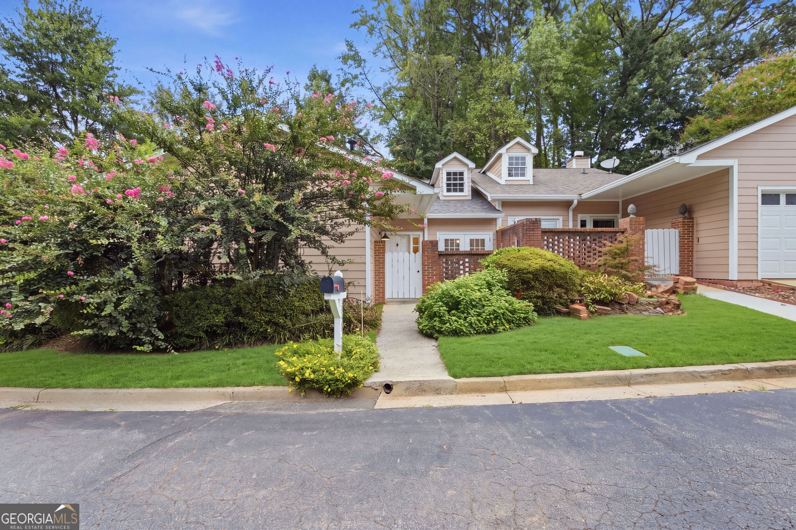 2958 Crosswycke Forest Drive Ne Property Photo 1