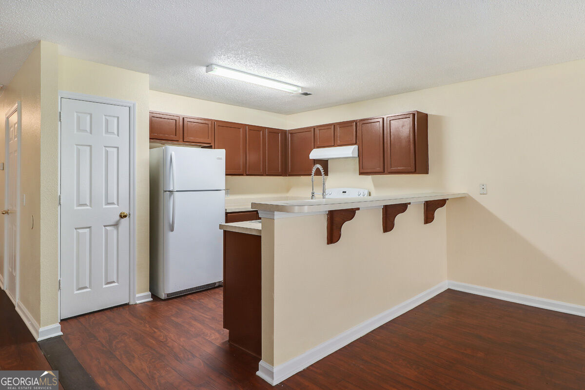 1118 Towne Park Drive Property Photo 9