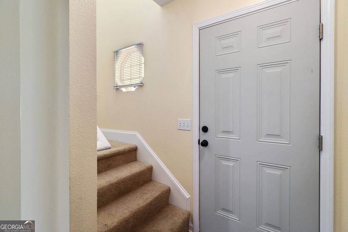 1118 Towne Park Drive Property Photo 15