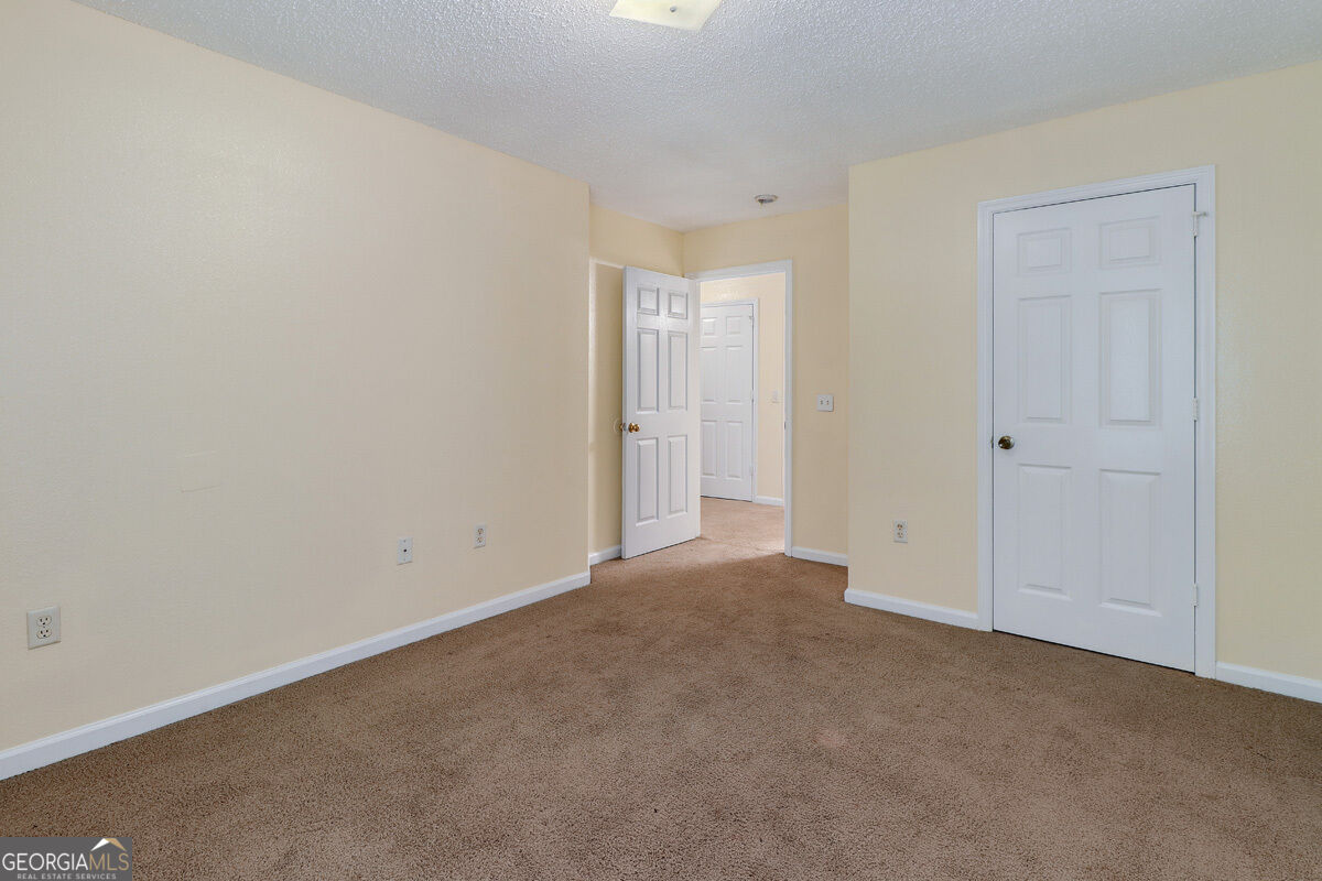 1118 Towne Park Drive Property Photo 17