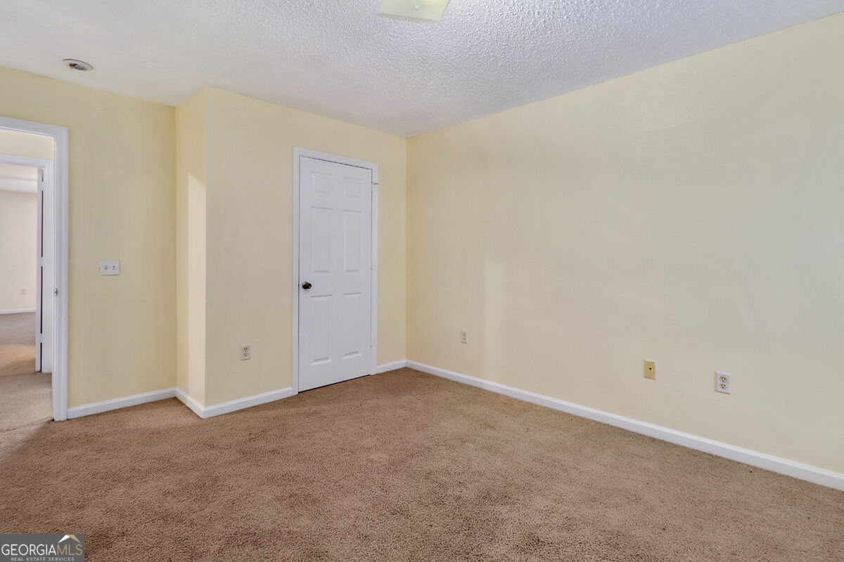 1118 Towne Park Drive Property Photo 18