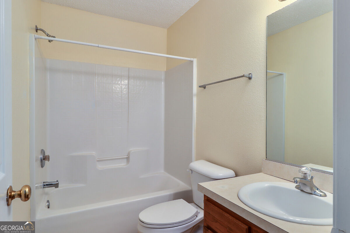 1118 Towne Park Drive Property Photo 24