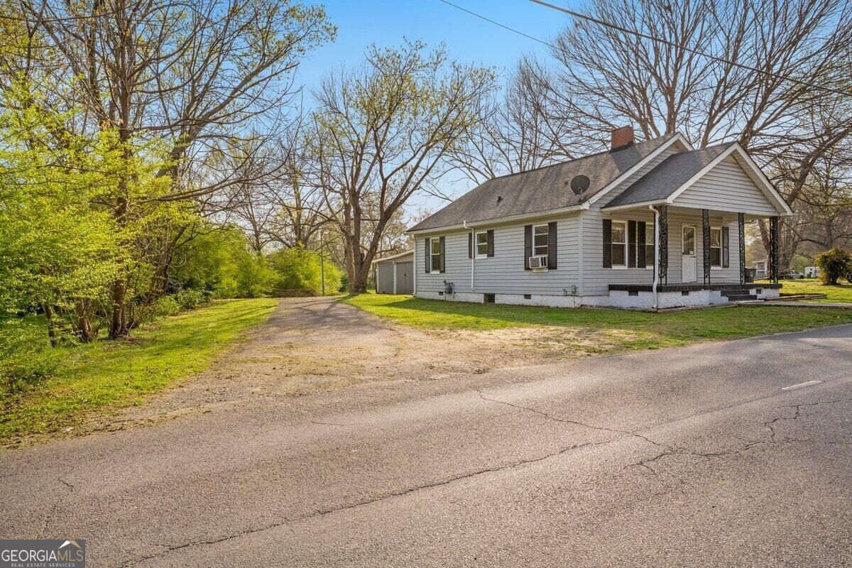 605 Thornton Street Property Photo 3
