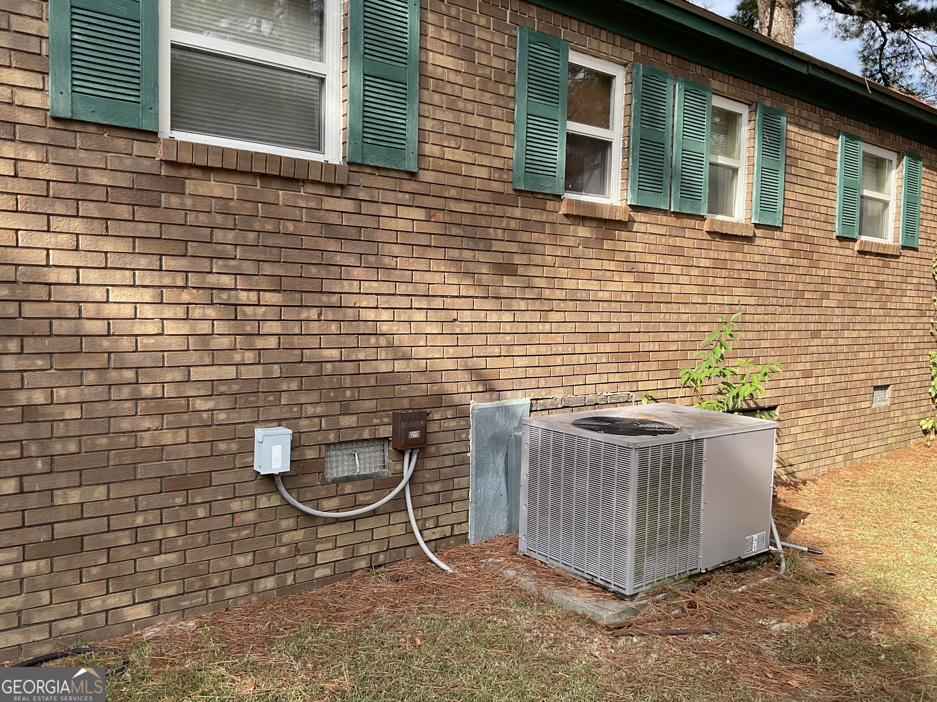 517 Whitehall Street Property Photo 2