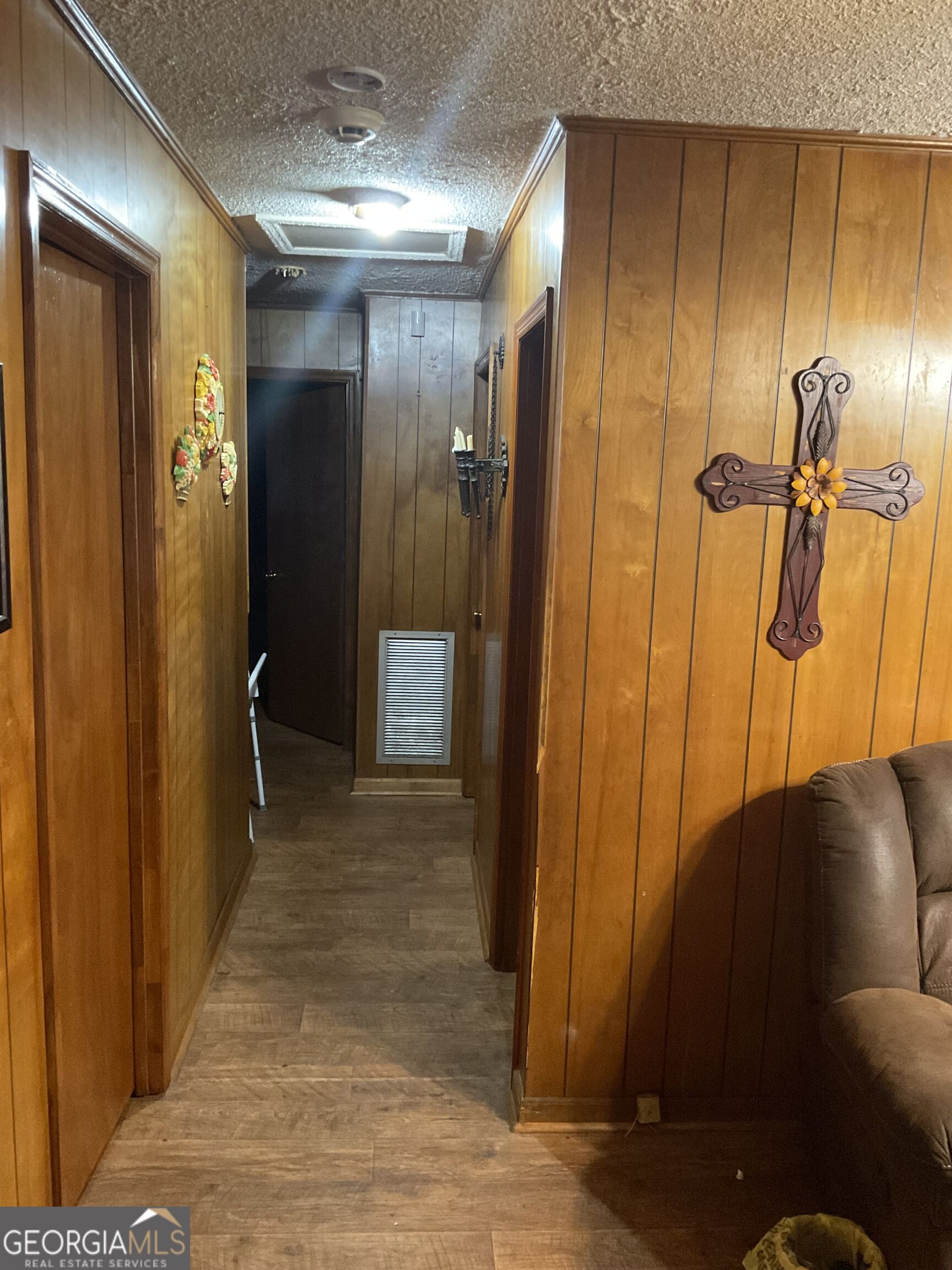517 Whitehall Street Property Photo 12