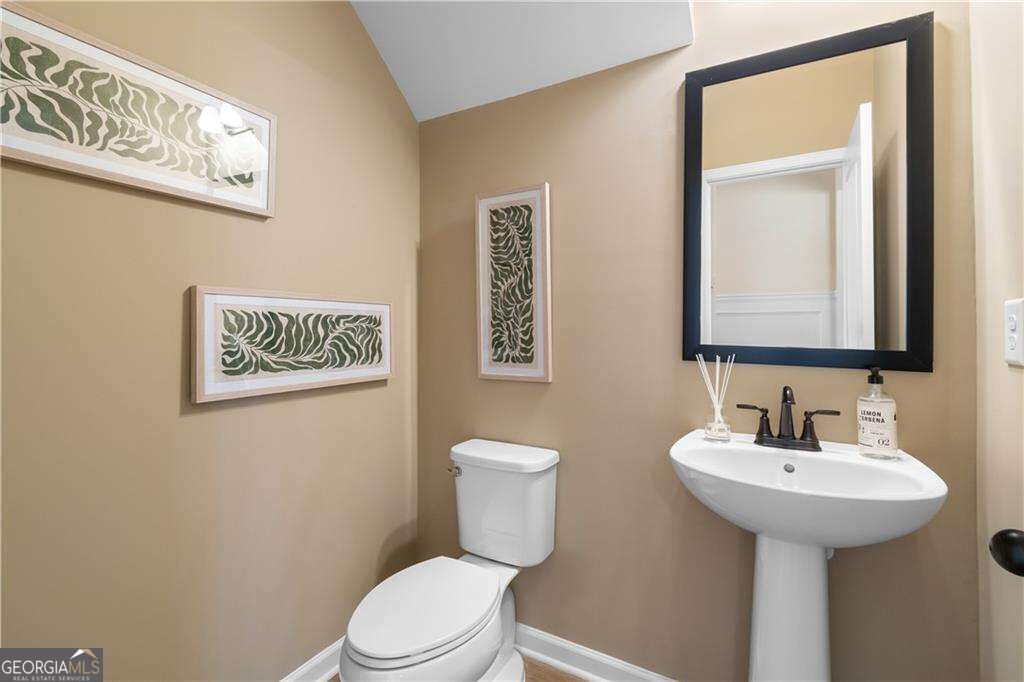 621 Continental Drive Property Photo 11
