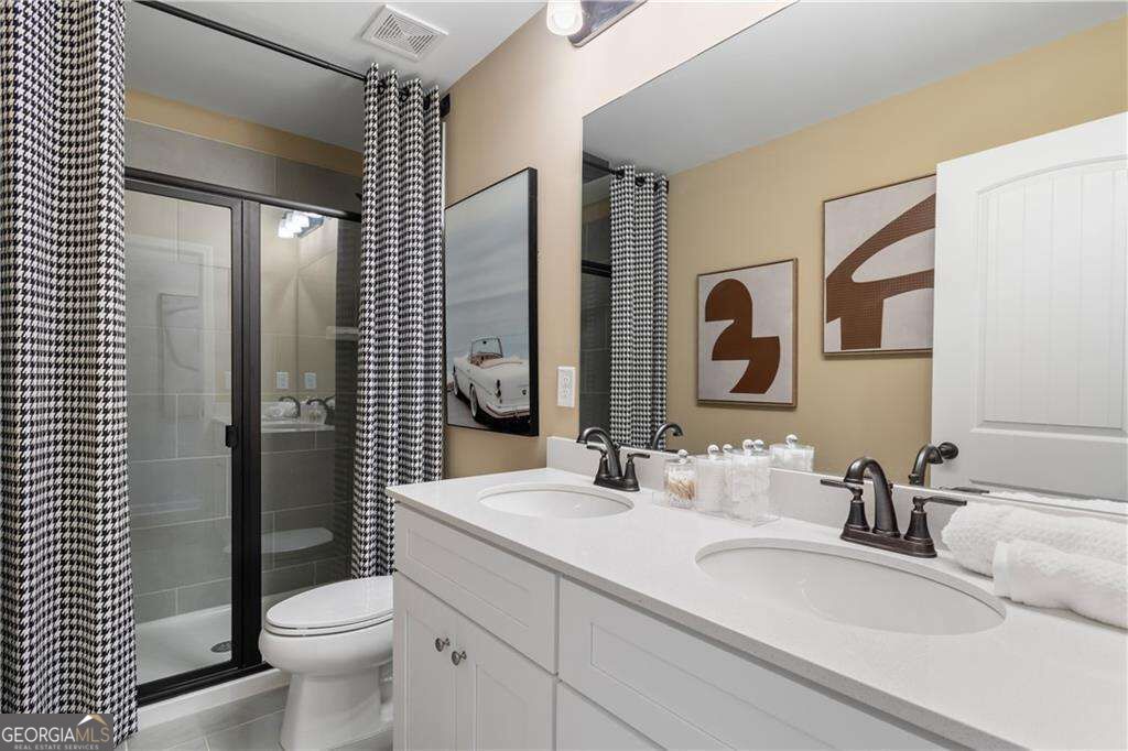 621 Continental Drive Property Photo 33