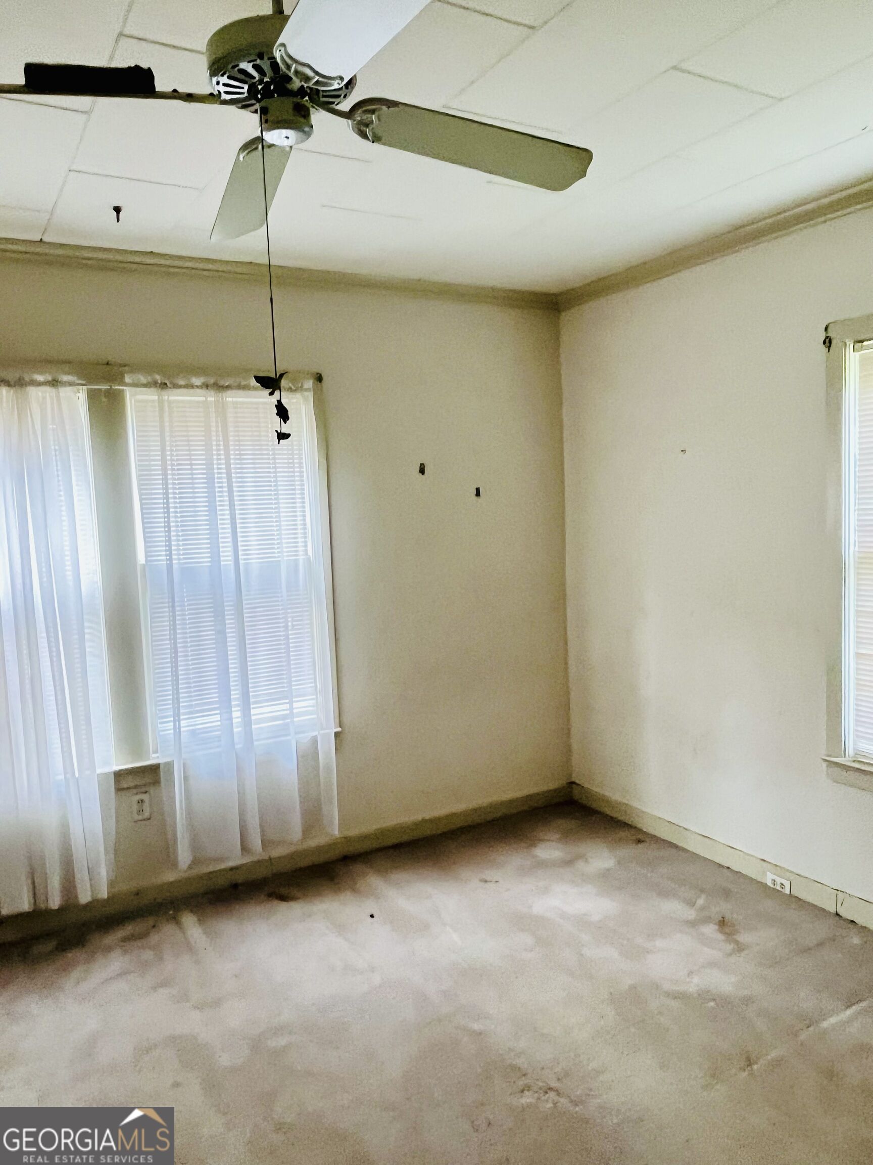 6 N Spring Street Property Photo 6
