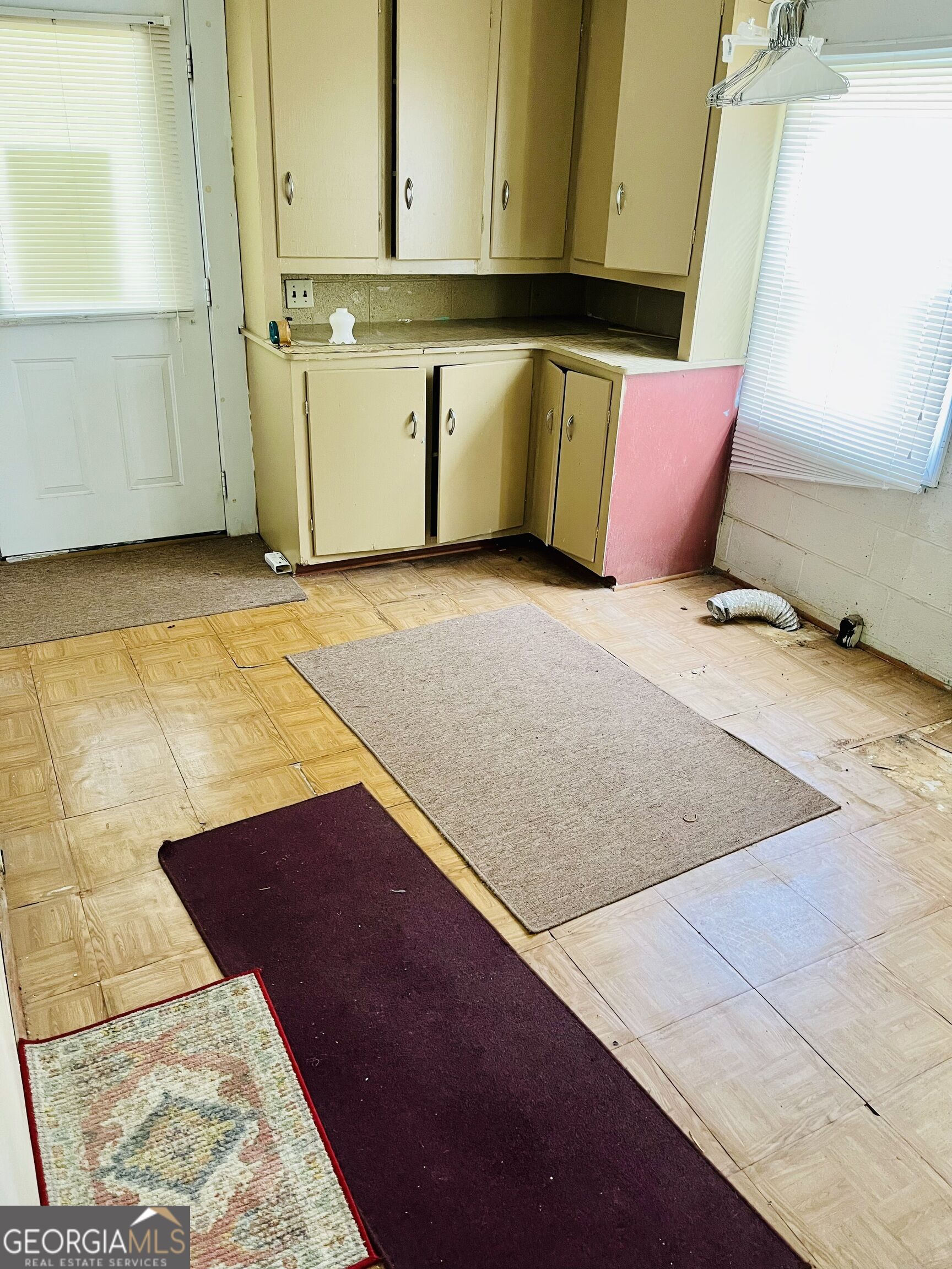 6 N Spring Street Property Photo 13