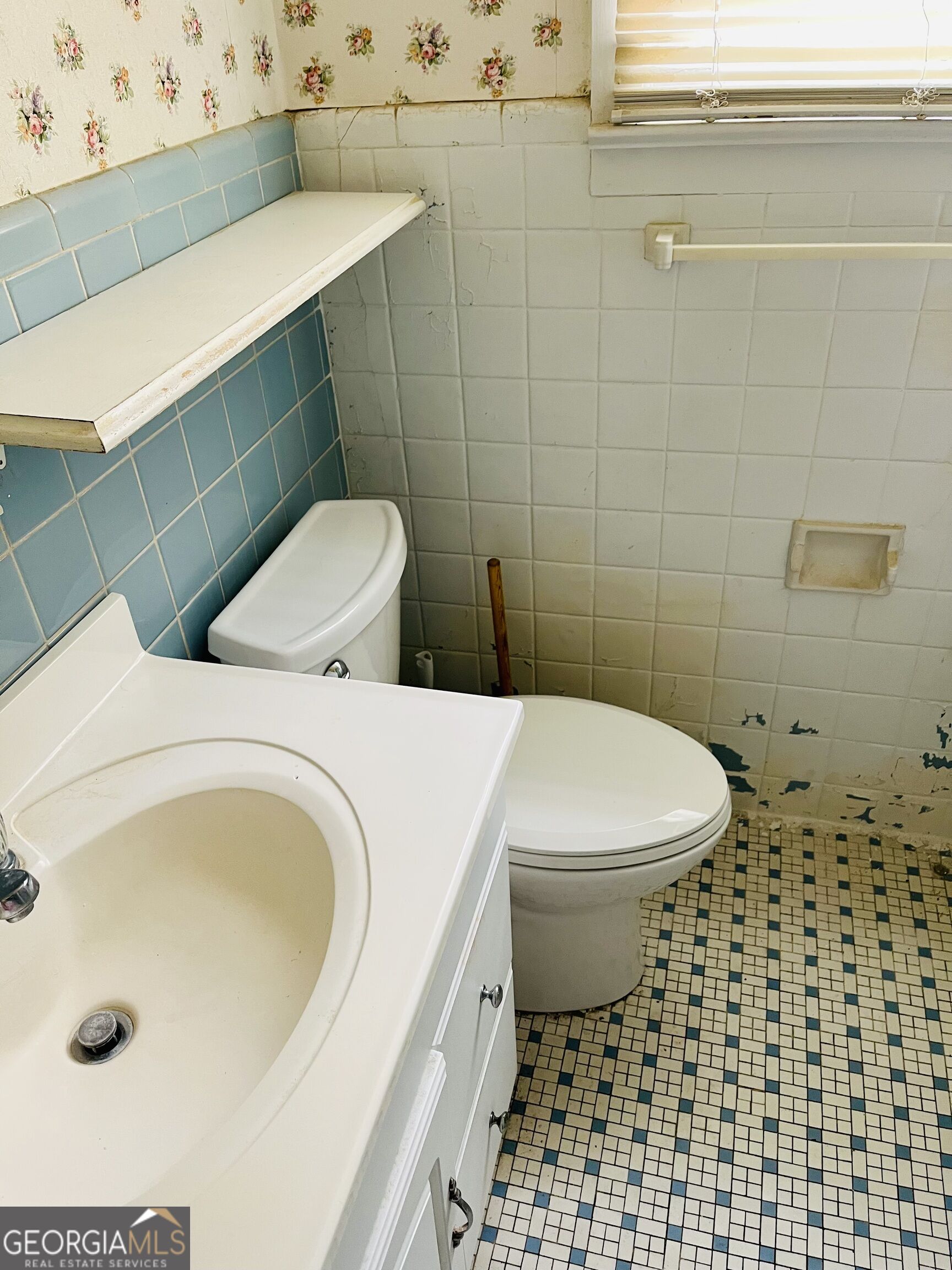 6 N Spring Street Property Photo 16