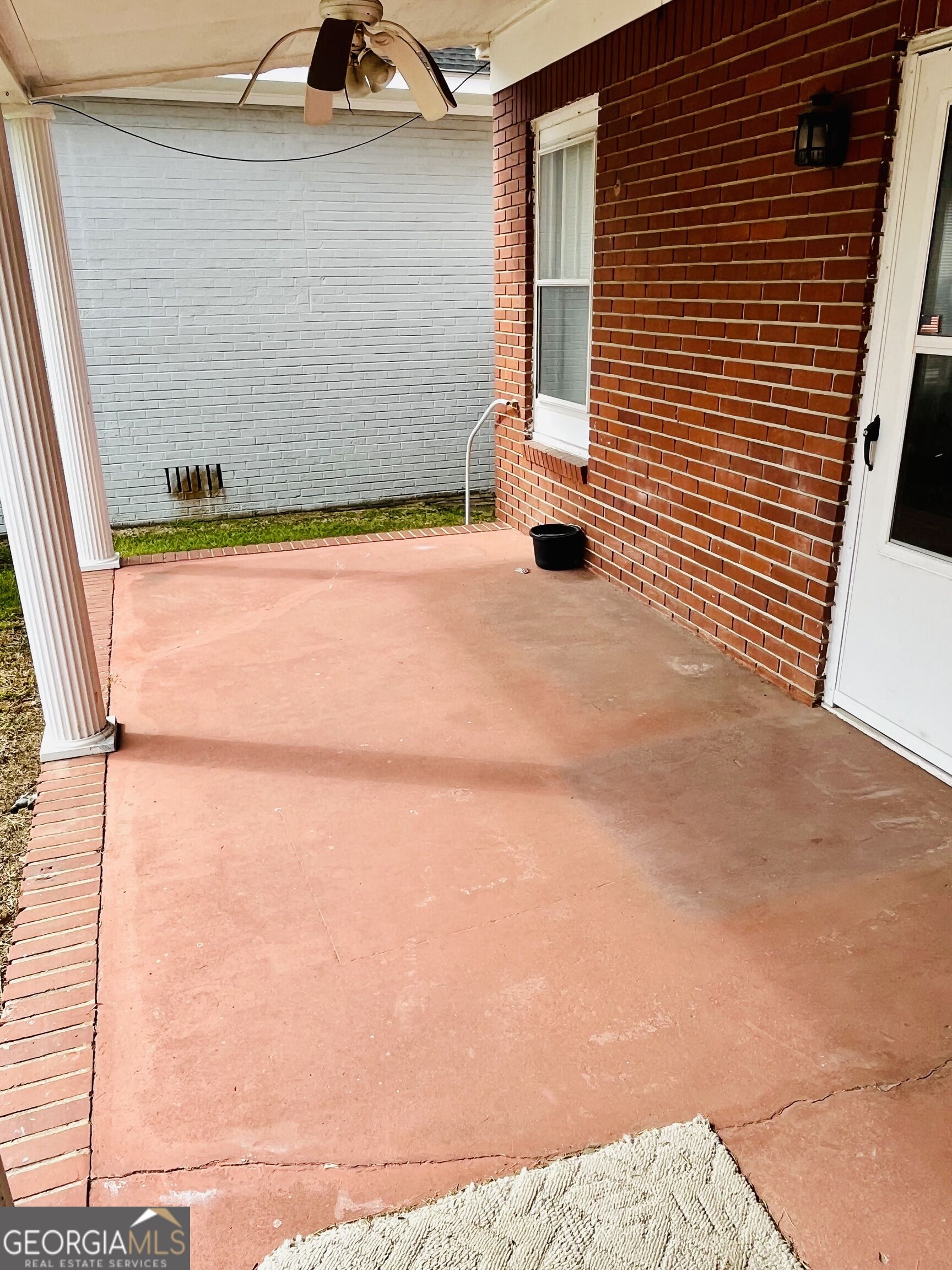 6 N Spring Street Property Photo 18