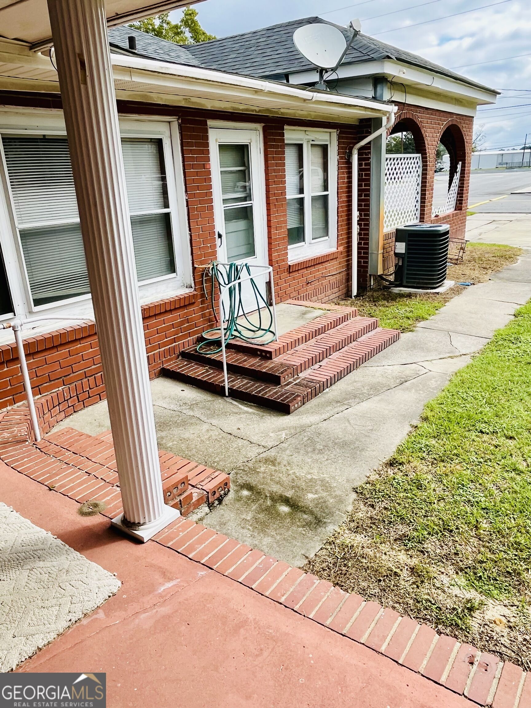 6 N Spring Street Property Photo 24