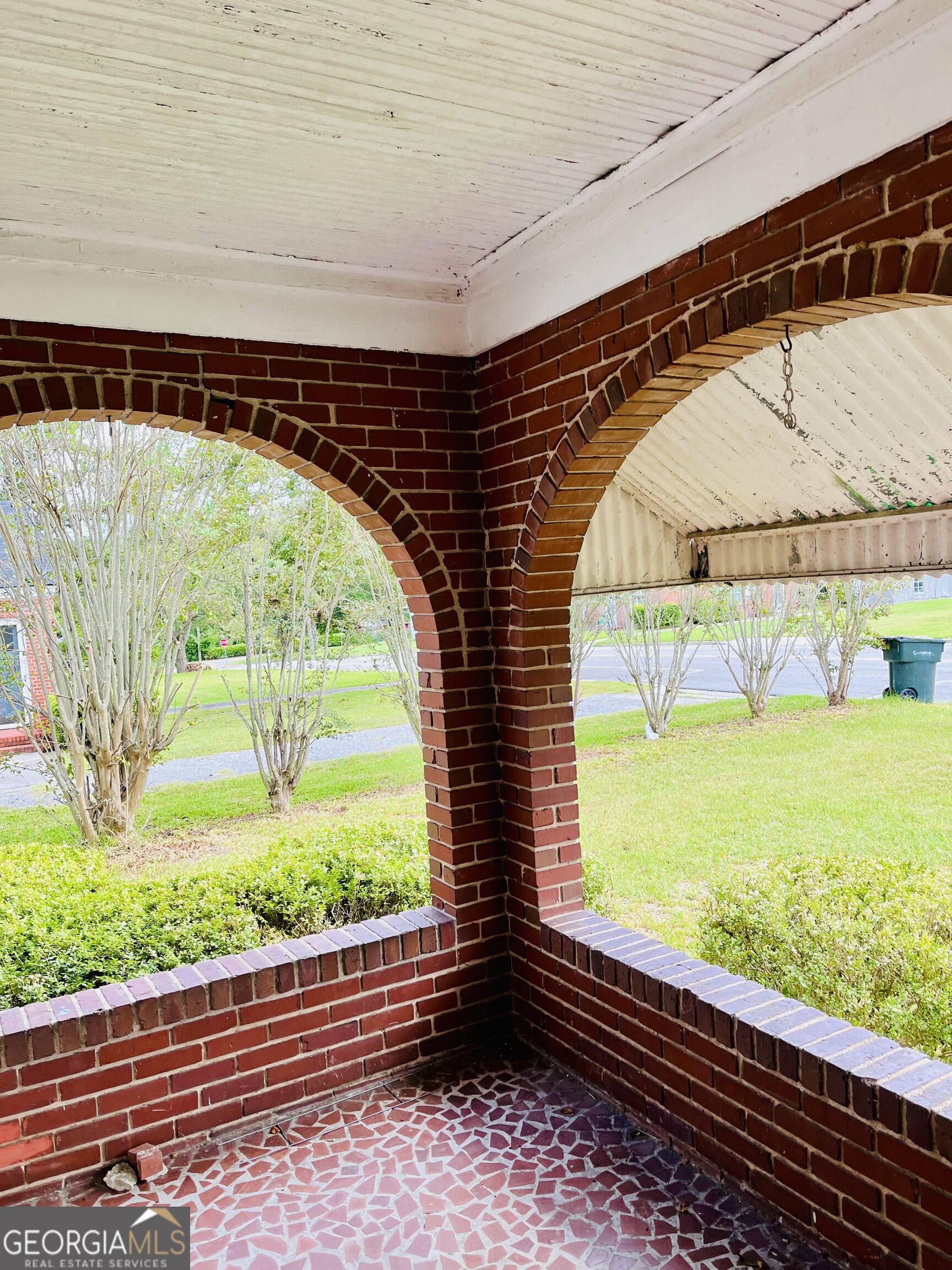 6 N Spring Street Property Photo 27