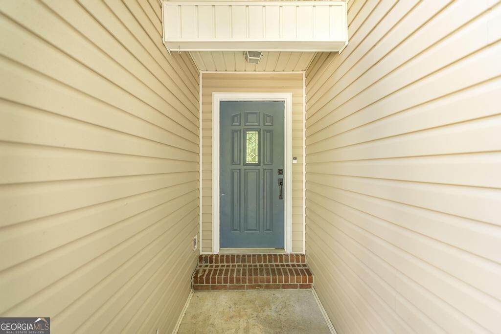 5 Pine Shadow Court Property Photo 2