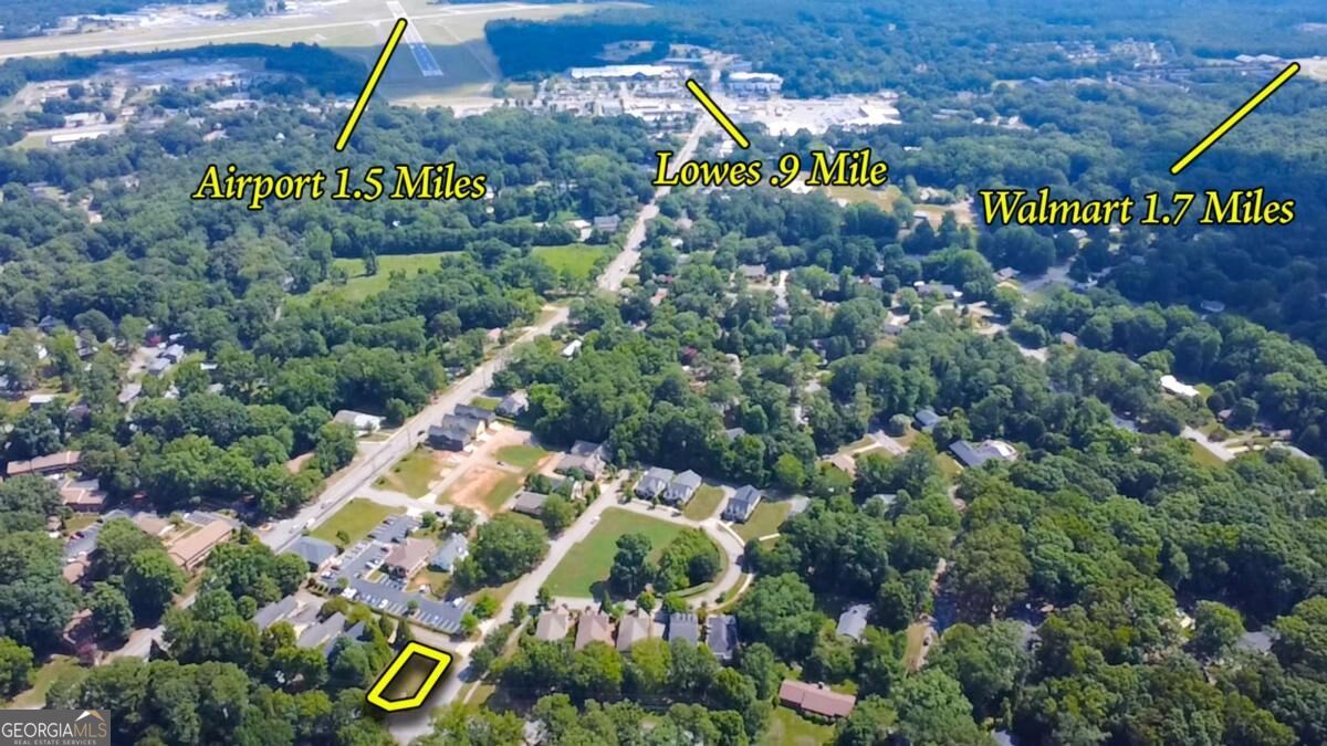 115 Cedar Creek Drive Property Photo 3