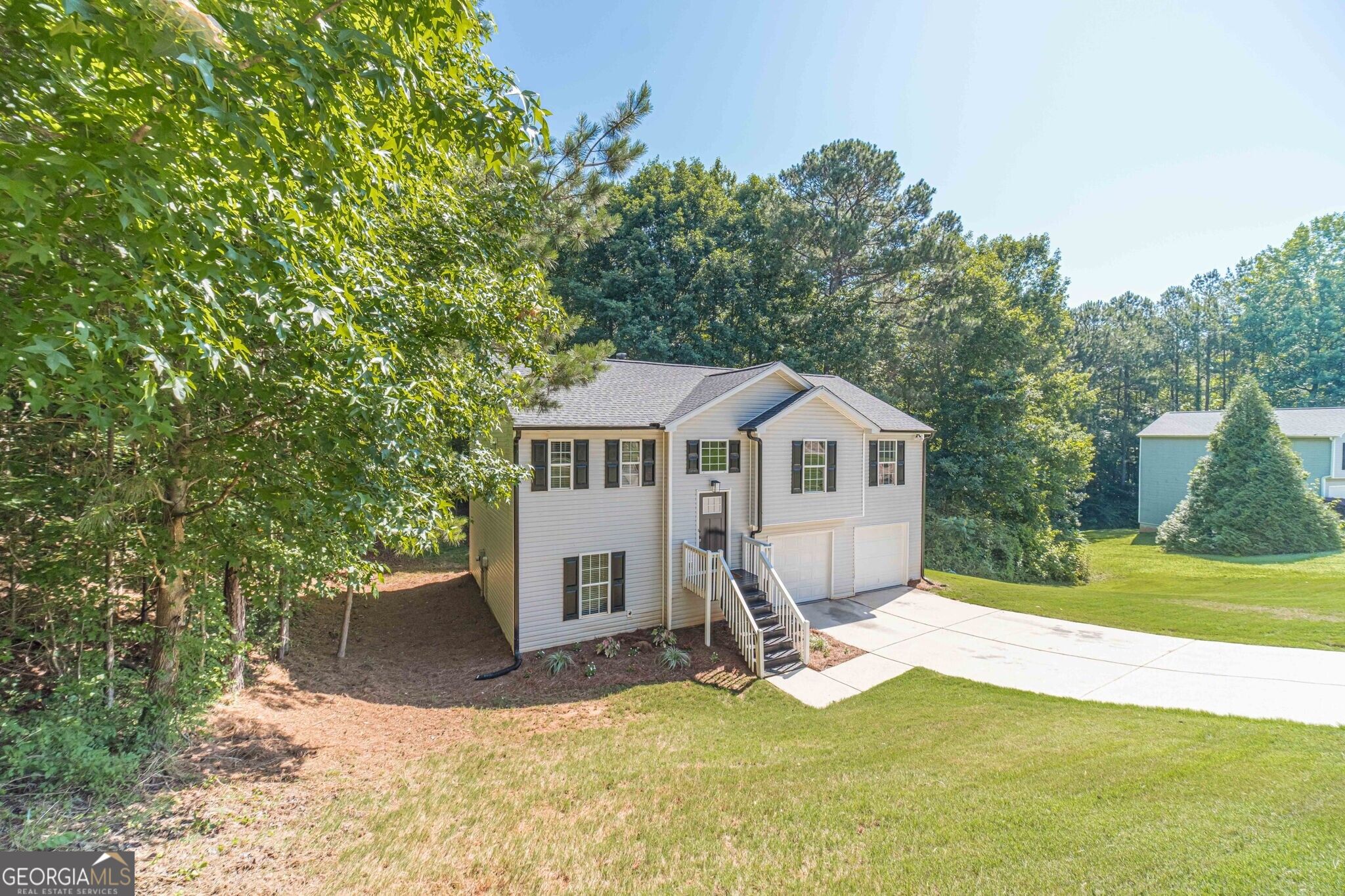 1825 River Run Road Property Photo 2