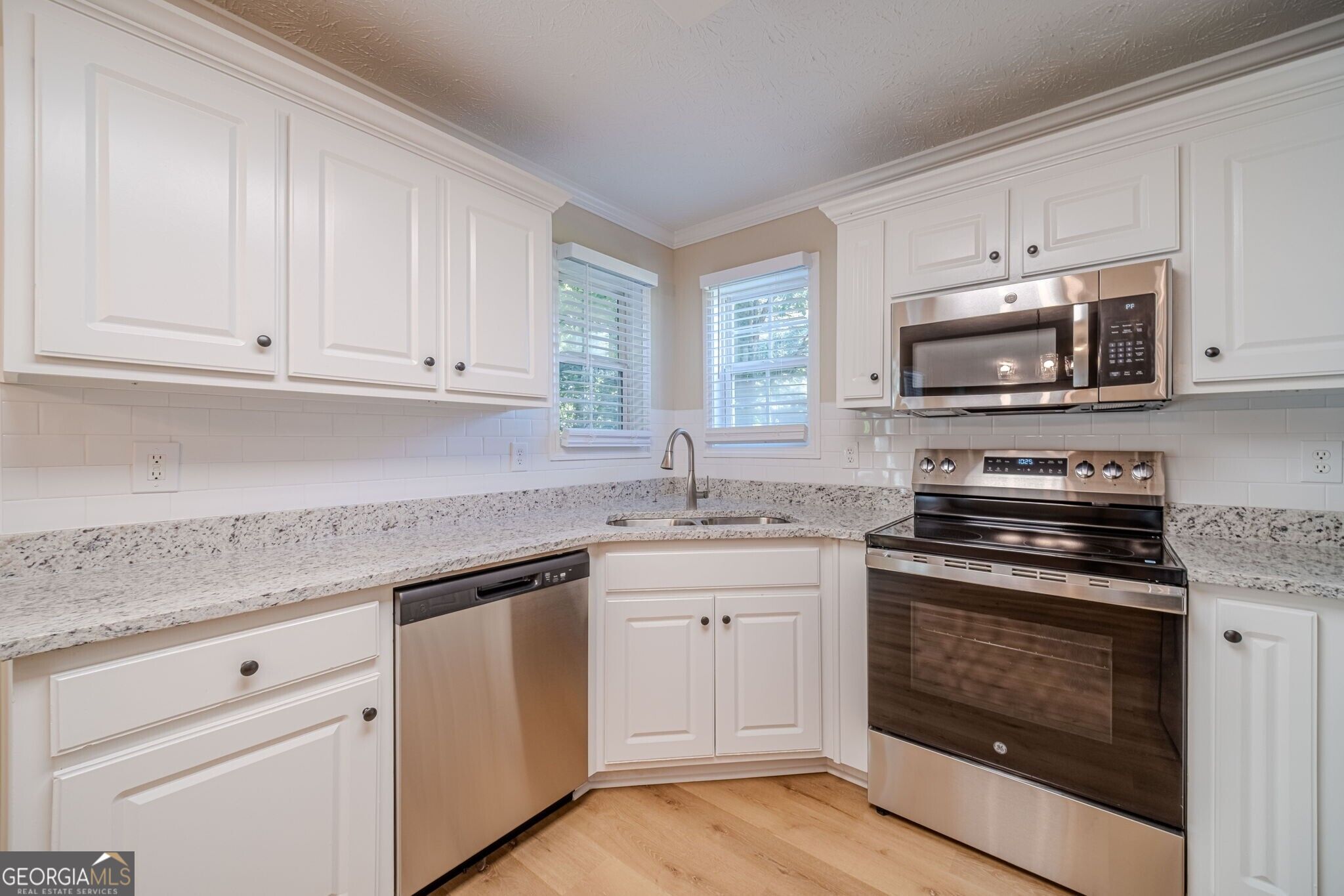 1825 River Run Road Property Photo 9