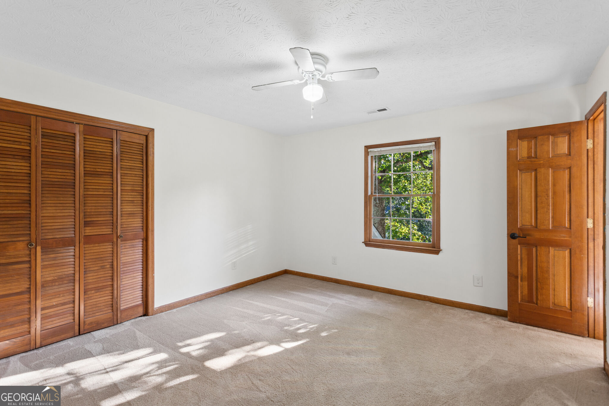 580 Berkeley Lane Ne Property Photo 21