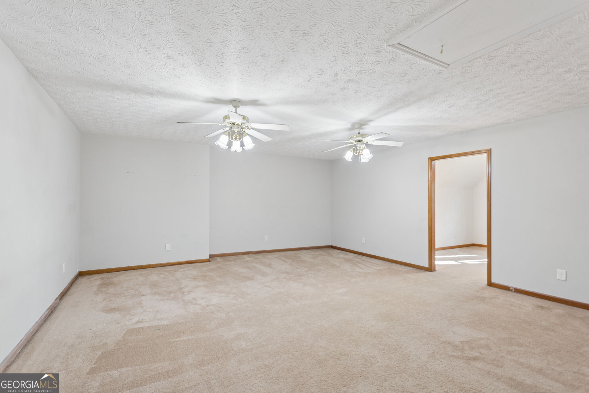 580 Berkeley Lane Ne Property Photo 22