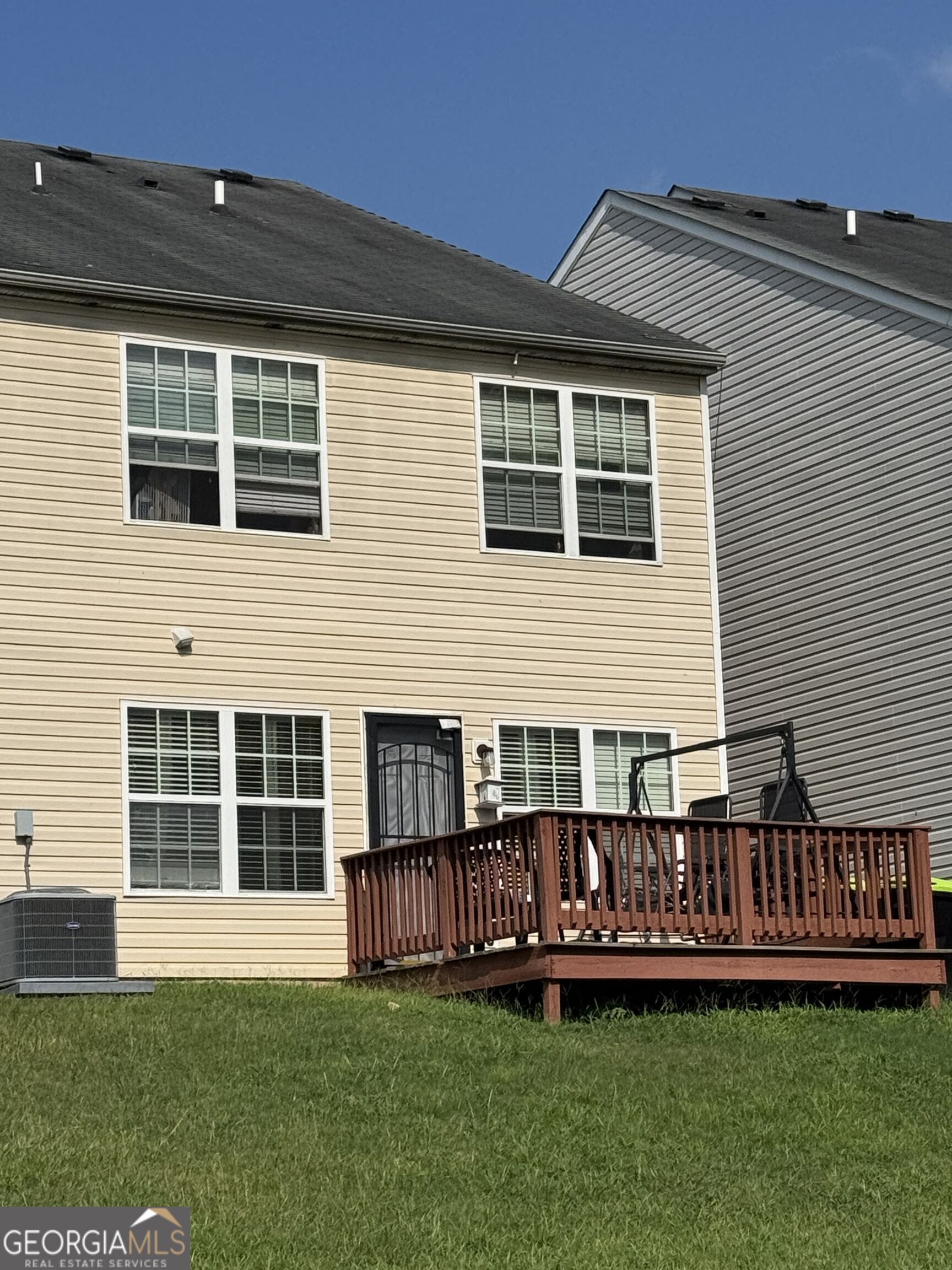 5458 Waterfall Court Property Photo 3