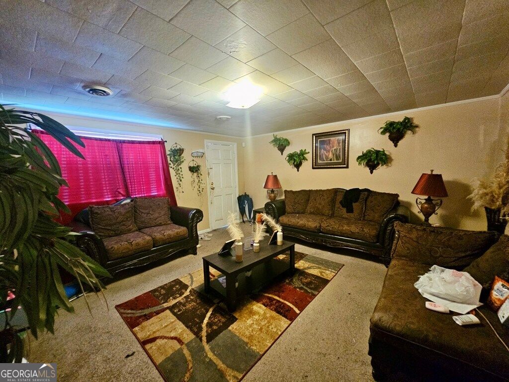 1437 Peach Street Property Photo 2