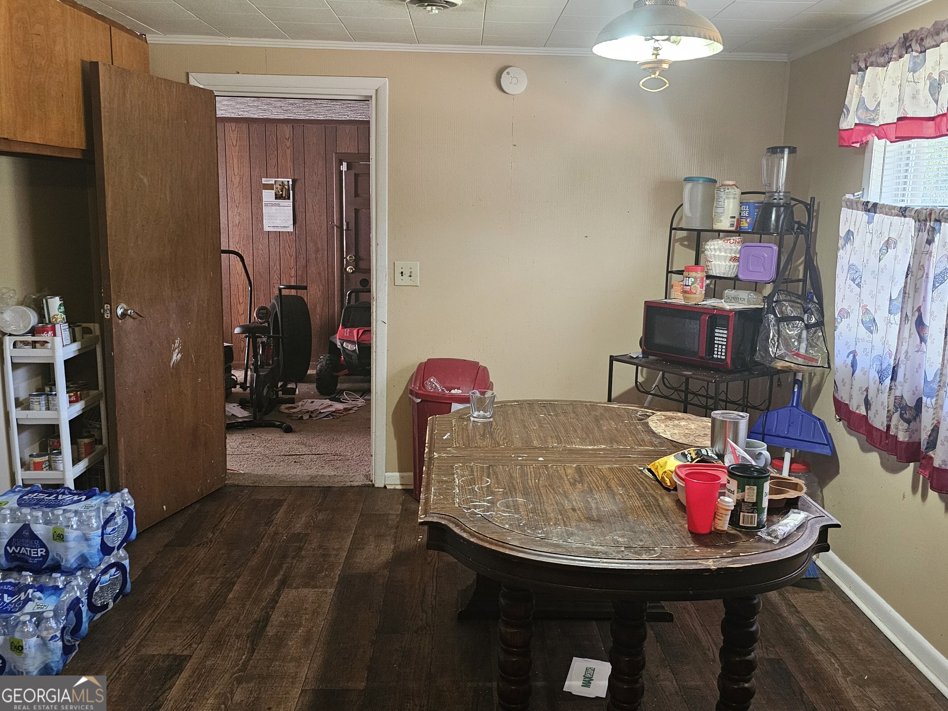 1437 Peach Street Property Photo 4