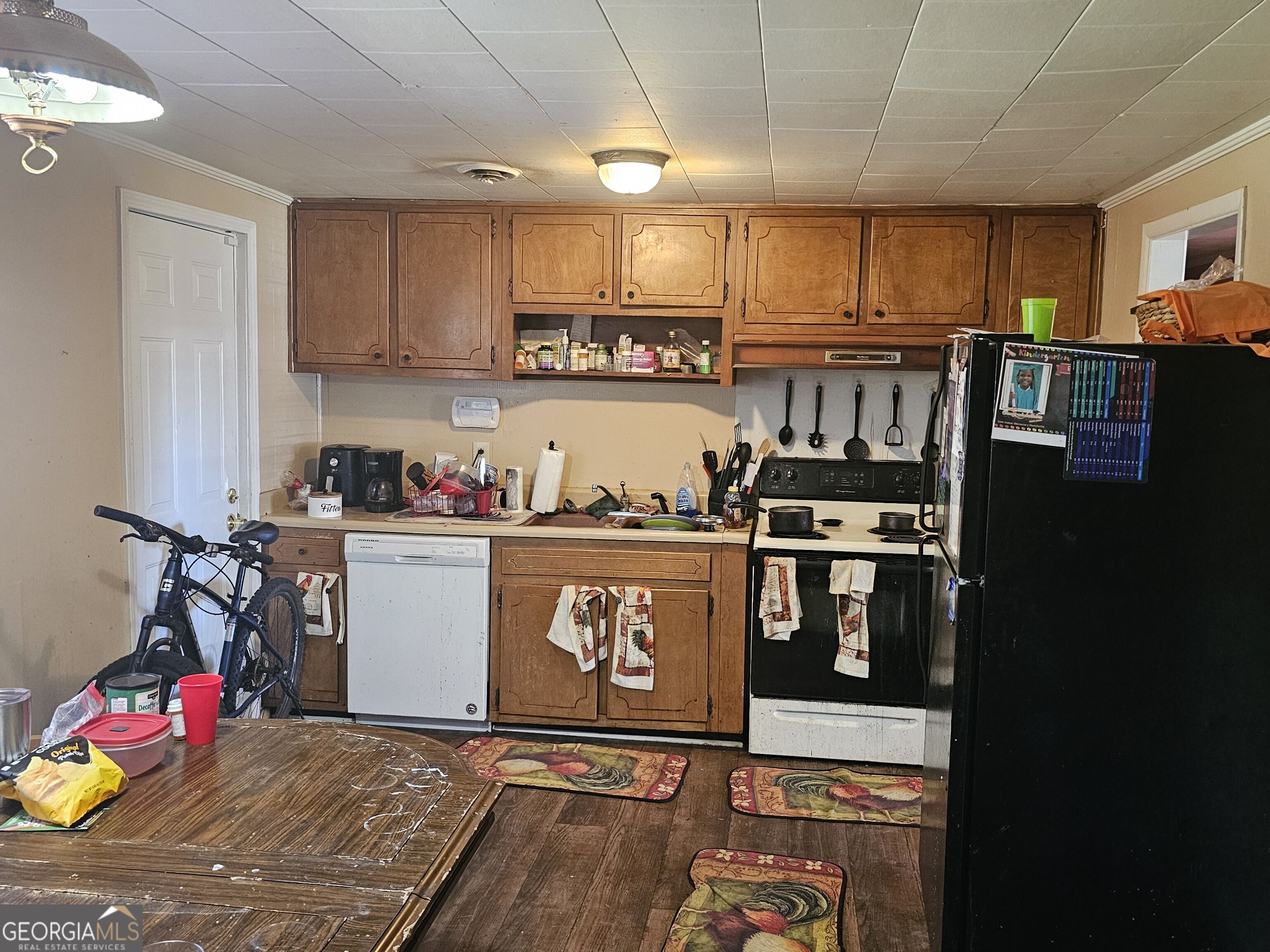 1437 Peach Street Property Photo 5
