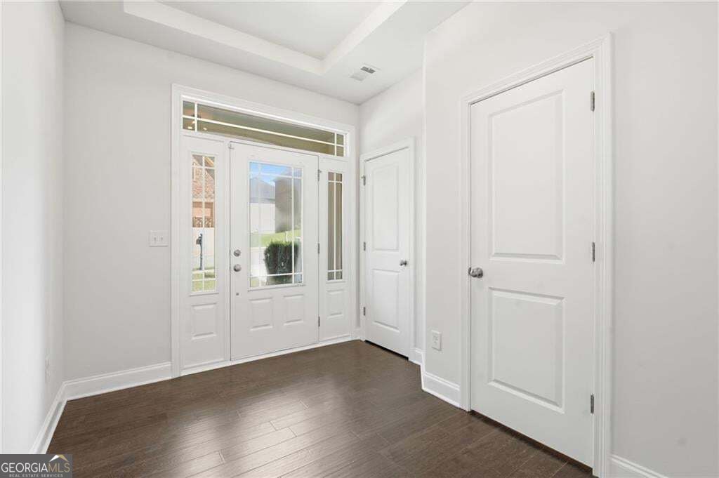 3325 Trowbridge Drive Property Photo 4