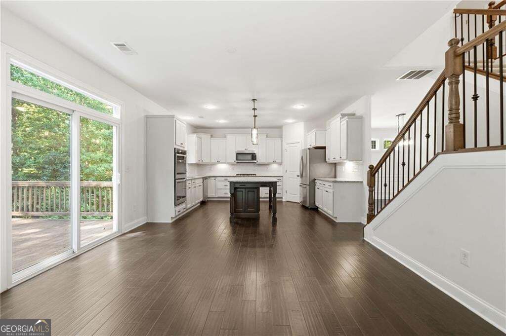 3325 Trowbridge Drive Property Photo 14