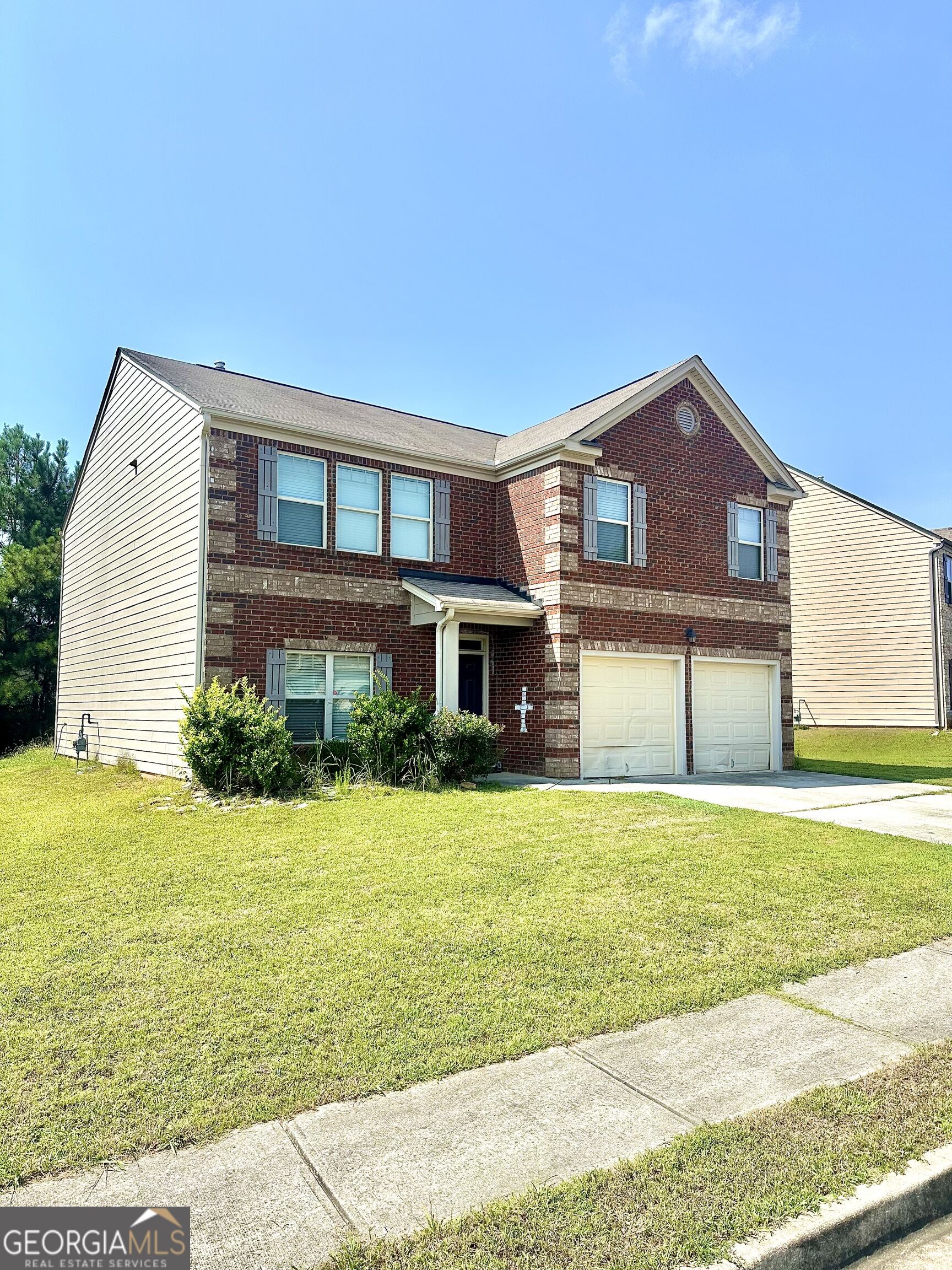 5811 Rex Ridge Parkway Property Photo 2