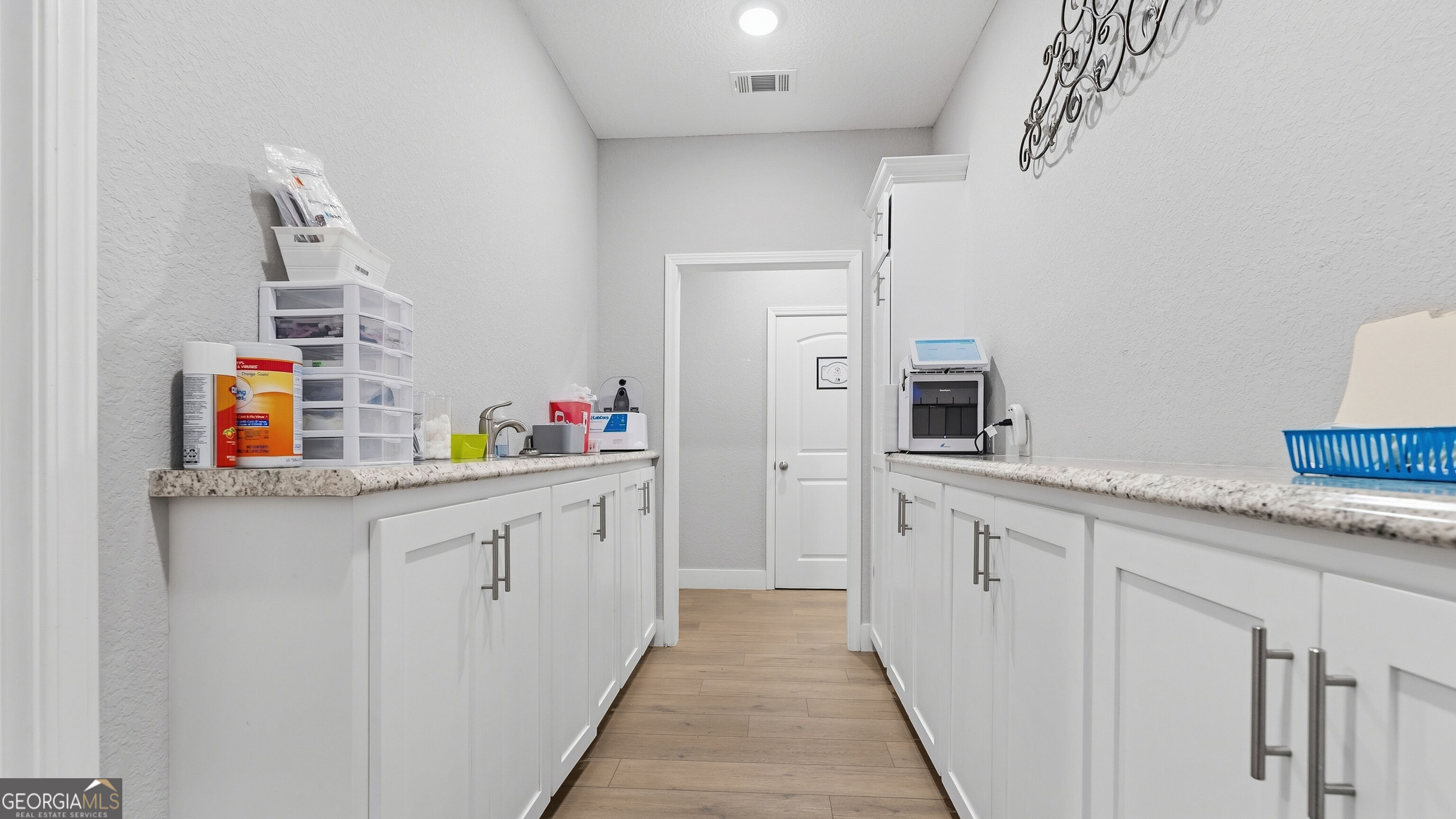 224 Peachtree Street Property Photo 29