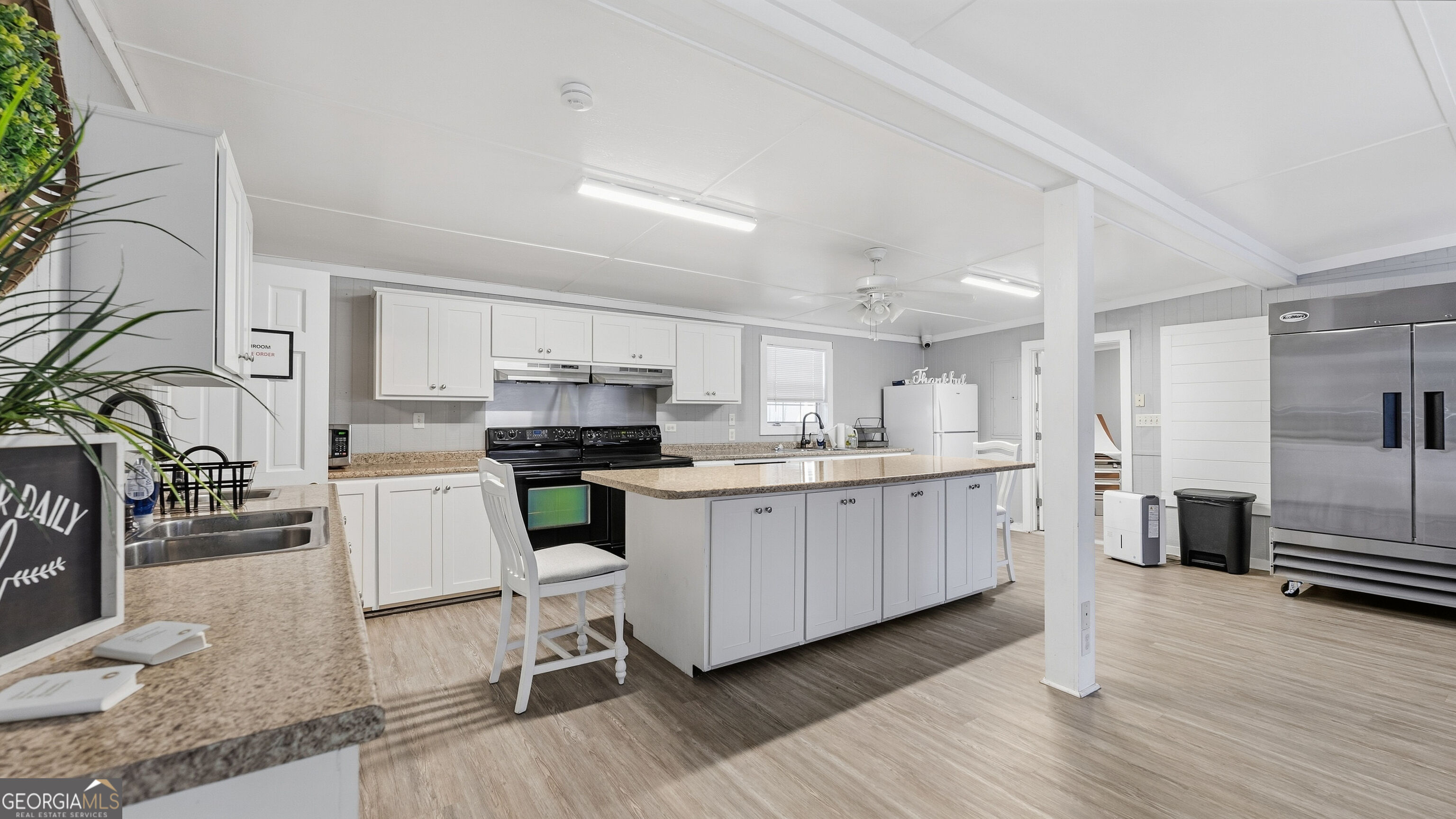 224 Peachtree Street Property Photo 43