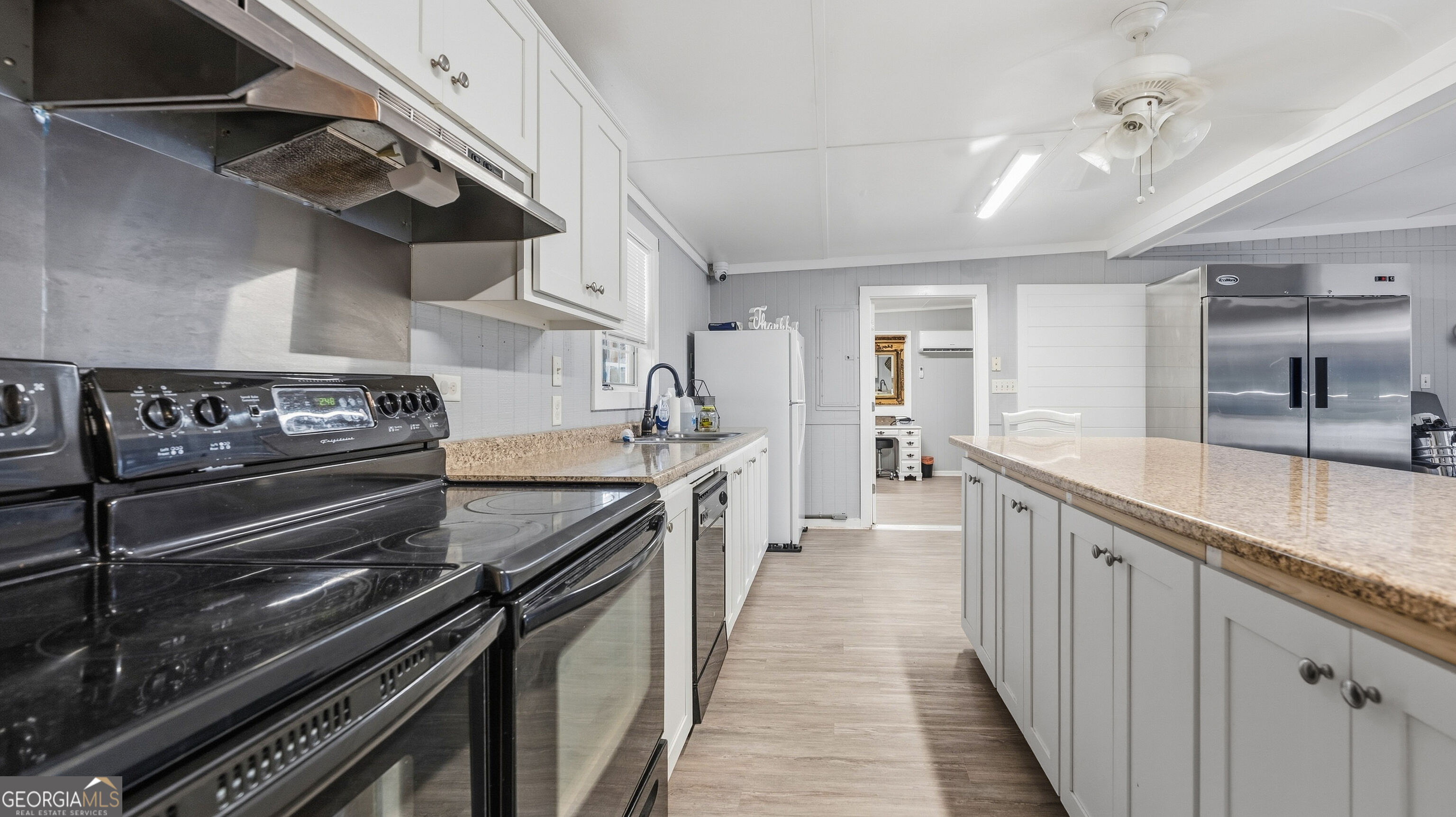 224 Peachtree Street Property Photo 44