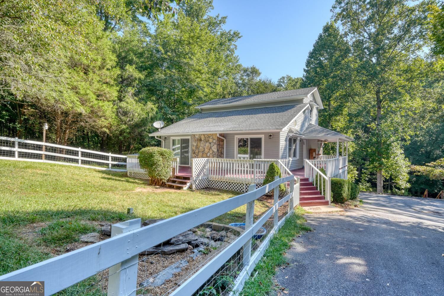 6881 Wood Lake Circle Property Photo 1