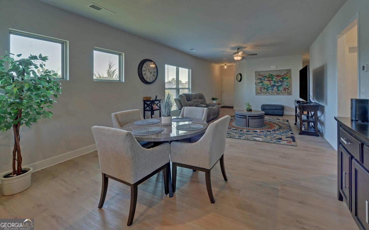 5724 Grapewood Street Property Photo 9