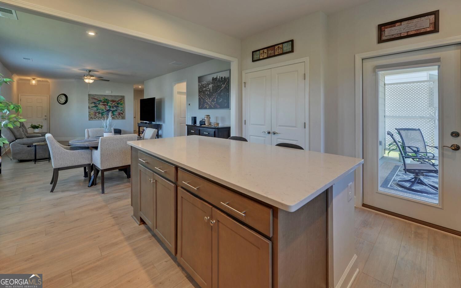 5724 Grapewood Street Property Photo 15