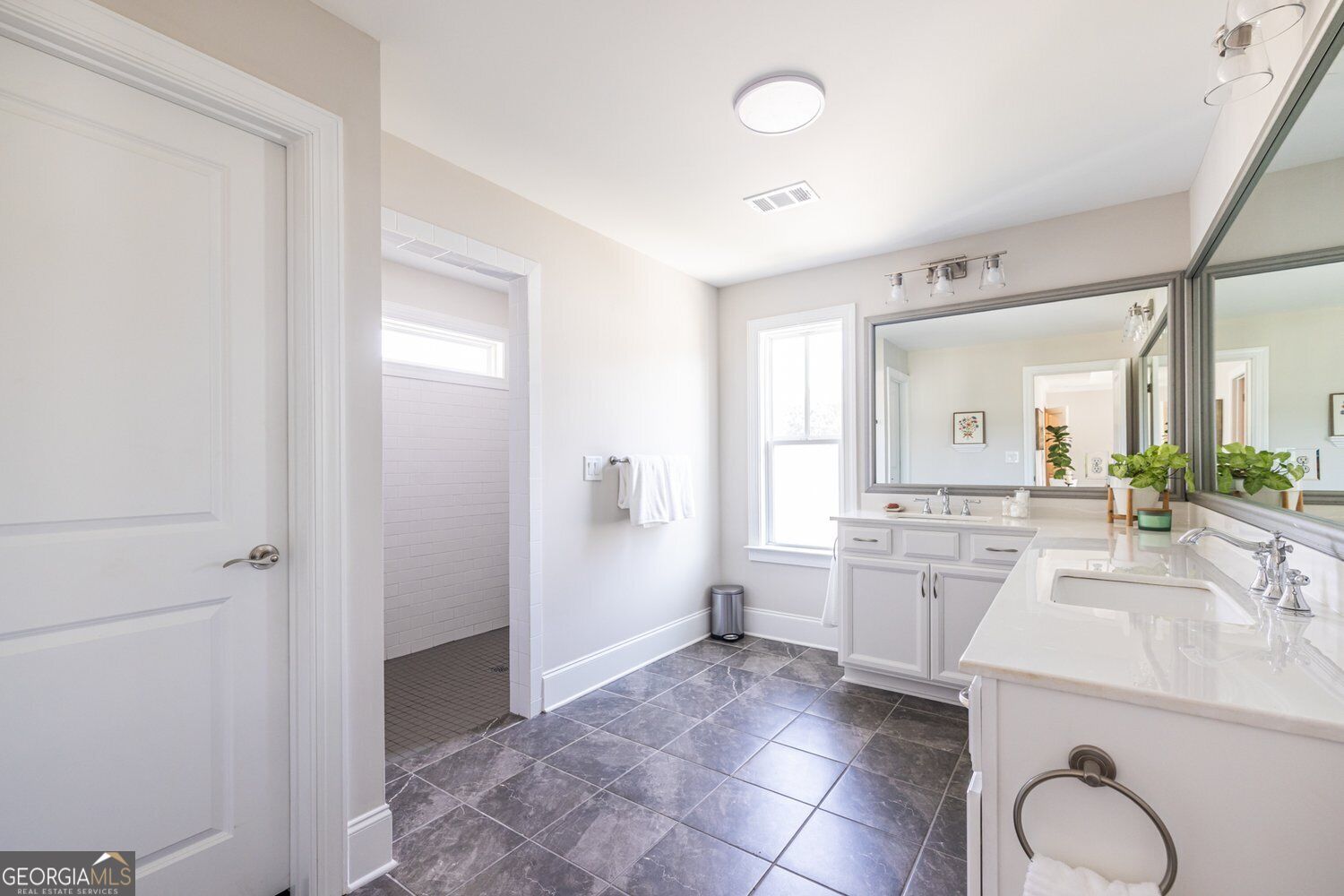 945 Rittenhouse Way Se Property Photo 37