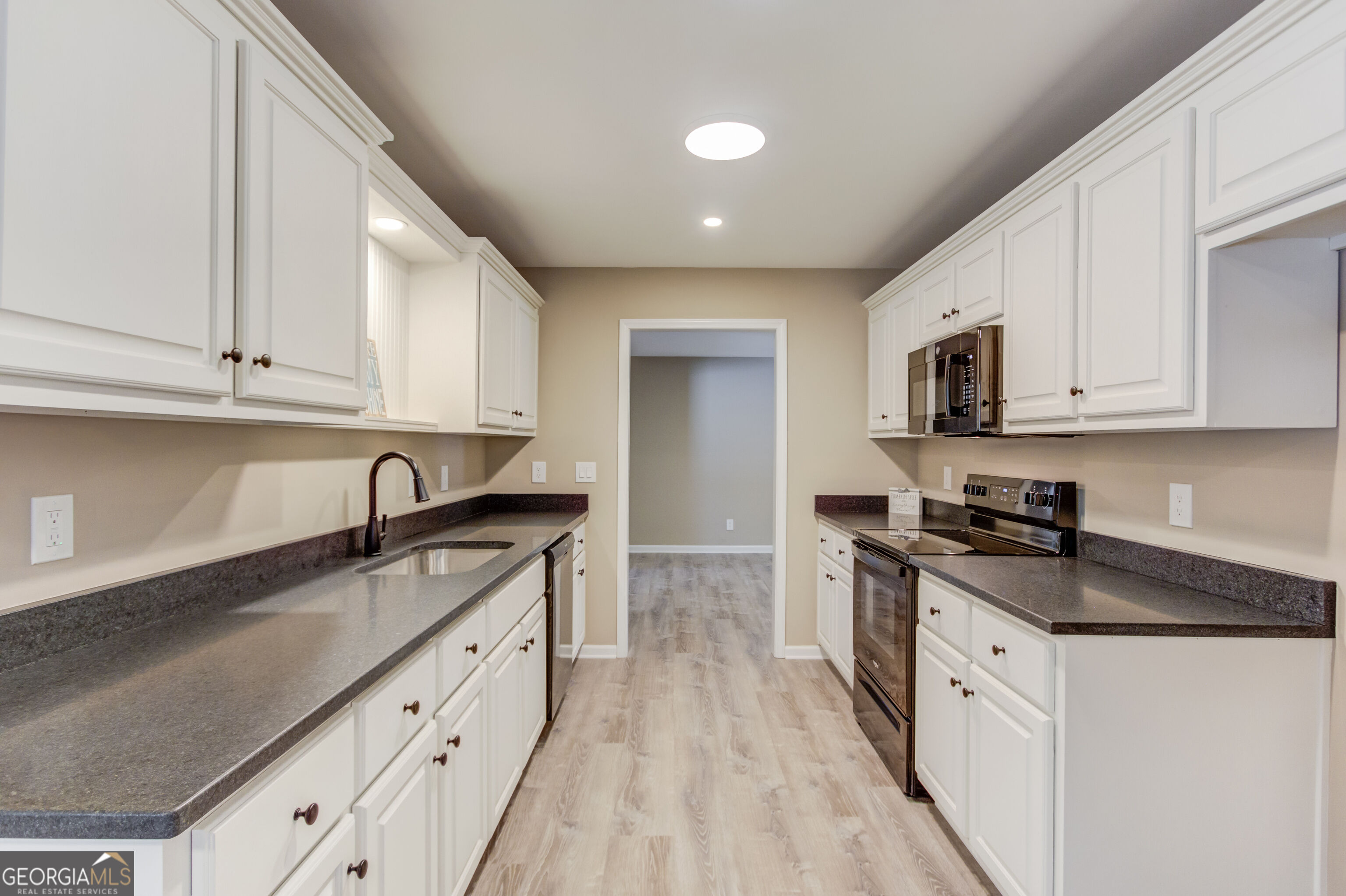 51 Alexander Street Property Photo 16